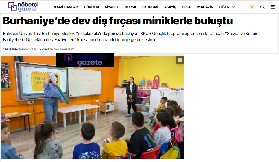 Burhaniye’de dev diş fırçası miniklerle buluştu