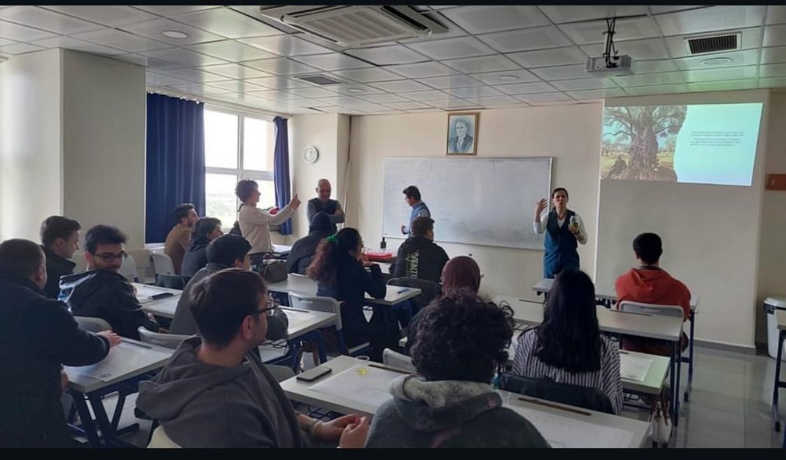 Üniversite Öğrencileri, Zeytinyağı Tadımı Yaptılar