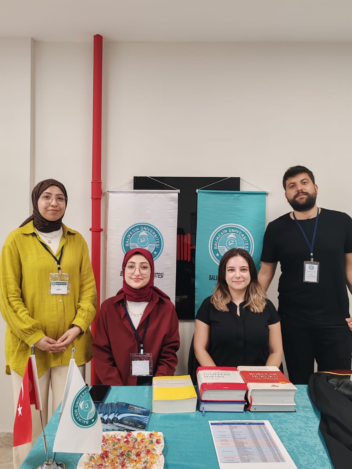 Balıkesir Üniversitesi Tanıtım ve Tercih Günleri'nde Hukuk Fakültesi Yoğun İlgi Gördü 1