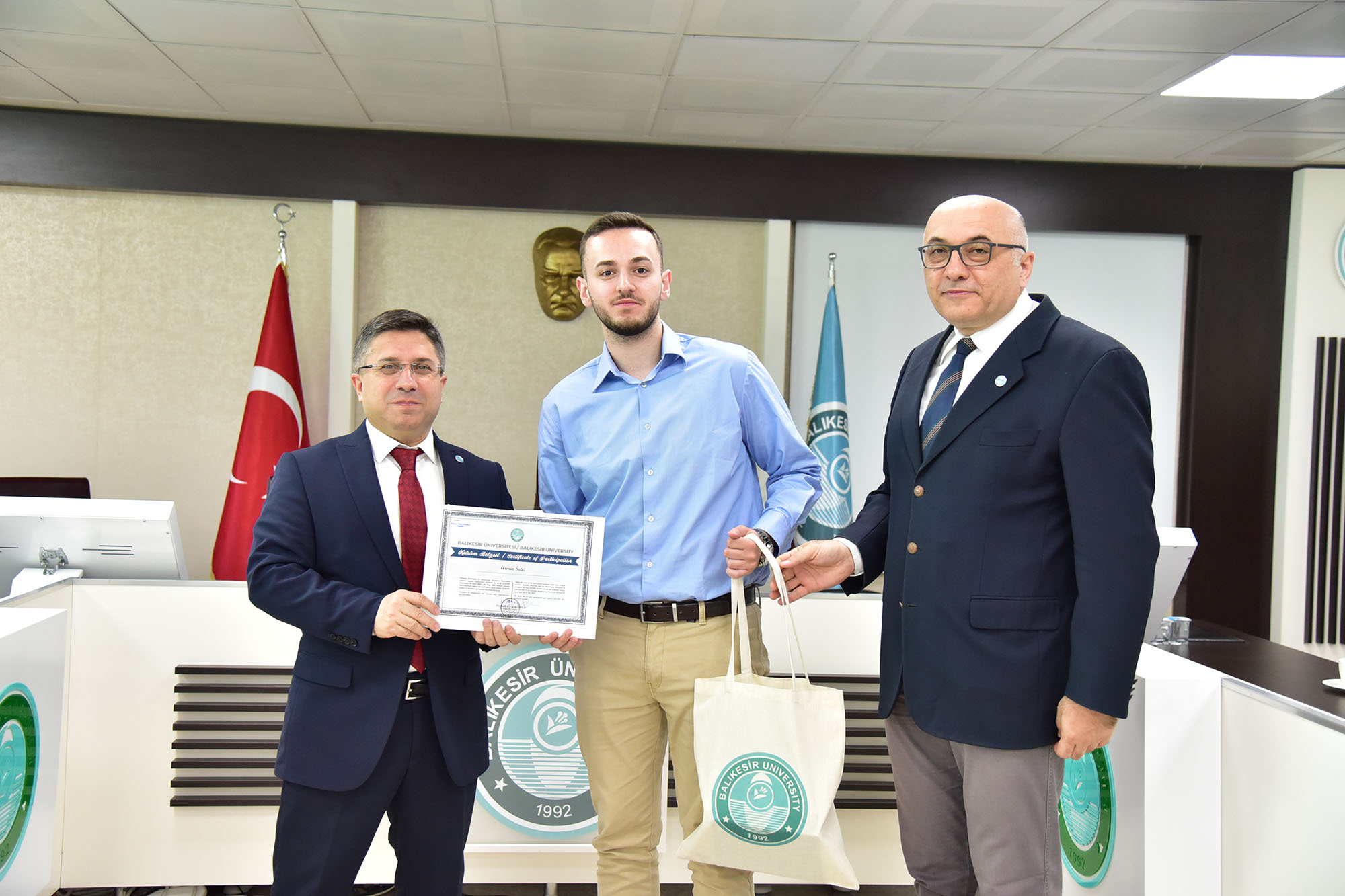 Uluslararası Akademik İş Birliği Kapsamında Uluslararası Saraybosna Üniversitesi Öğrencileri BAÜN’de Sertifikalarını Aldı 3