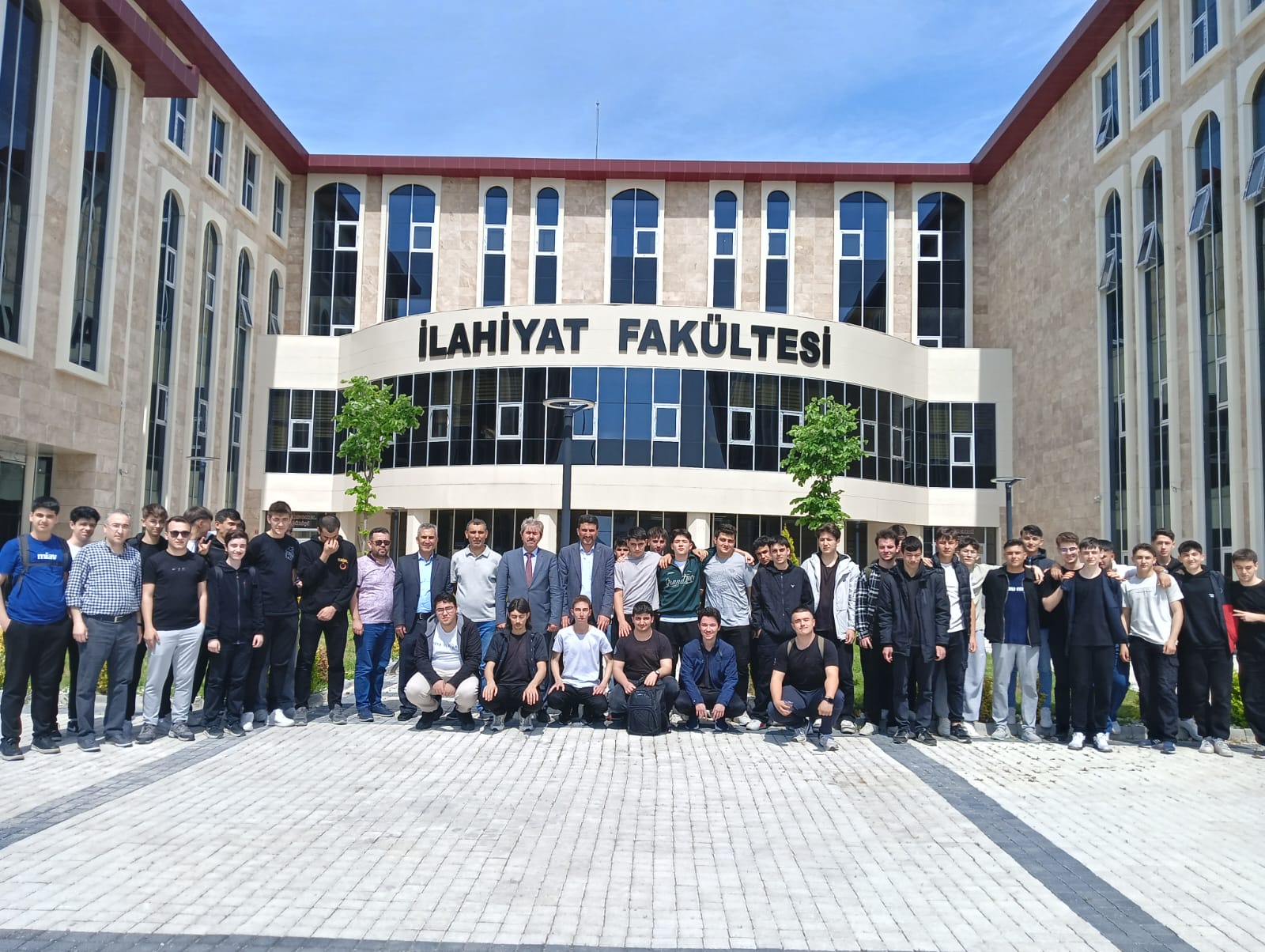 Balıkesir Anadolu İmam Hatip Lisesi Öğrencileri ve Öğretmenlerinin Fakültemizi Ziyareti