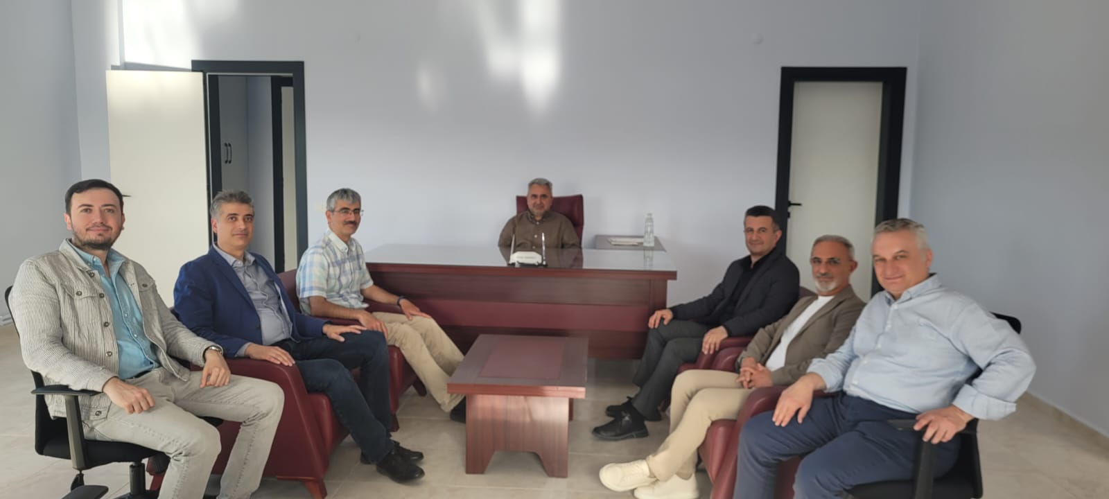 ENDKON Elektronik Makine Endüstriyel Kontrol Sistemleri San. Ve Tic. Ltd. Şti. ile Üniversite-Sanayi İşbirliği konulu toplantı gerçekleştirildi. 2