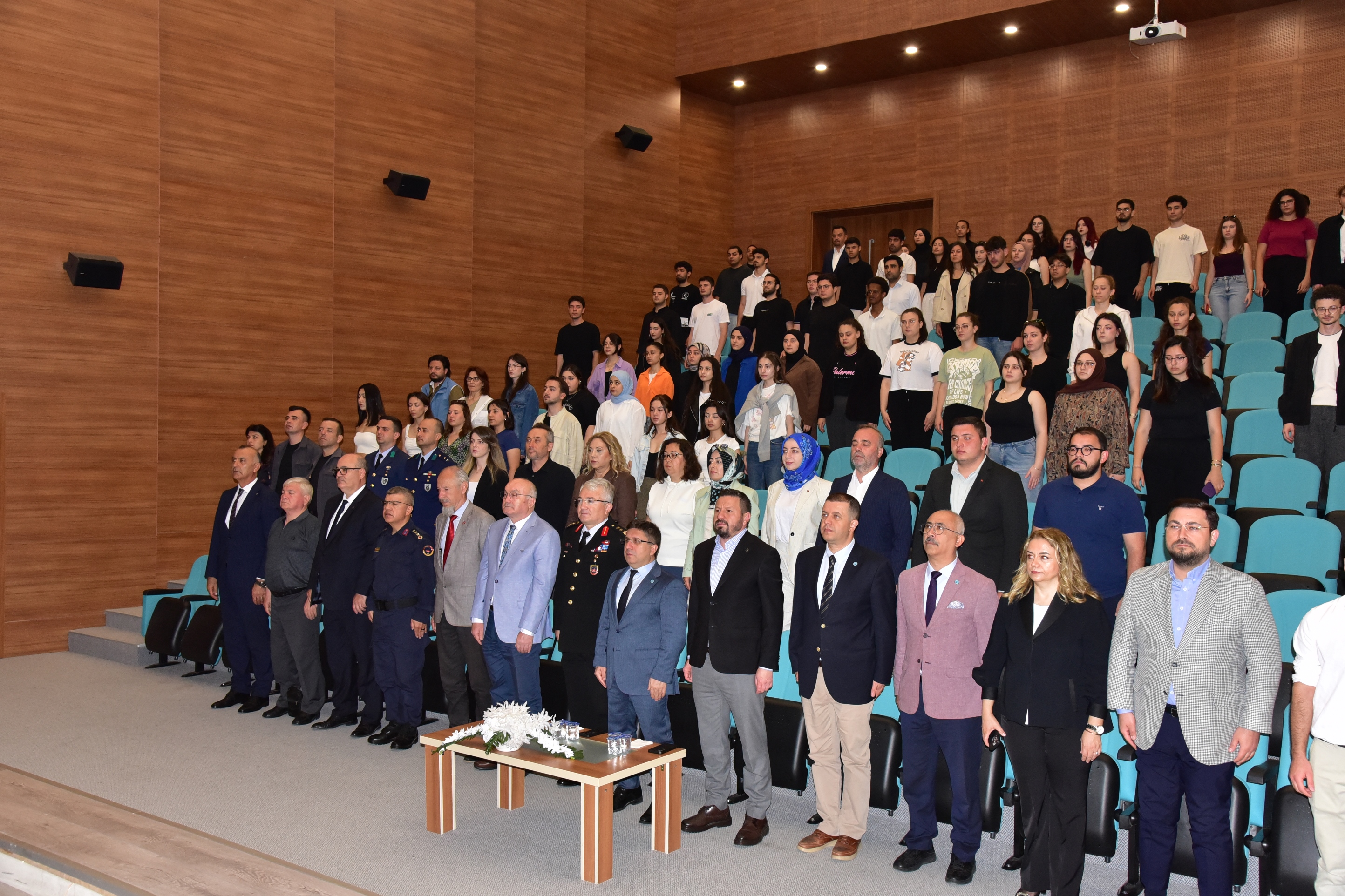 Savunma Sanayii İçin AR-GE ve İnovasyonun Yeni Adresi BAÜN'de Ulusal Savunma ve Teknoloji Zirvesi Düzenlendi 3