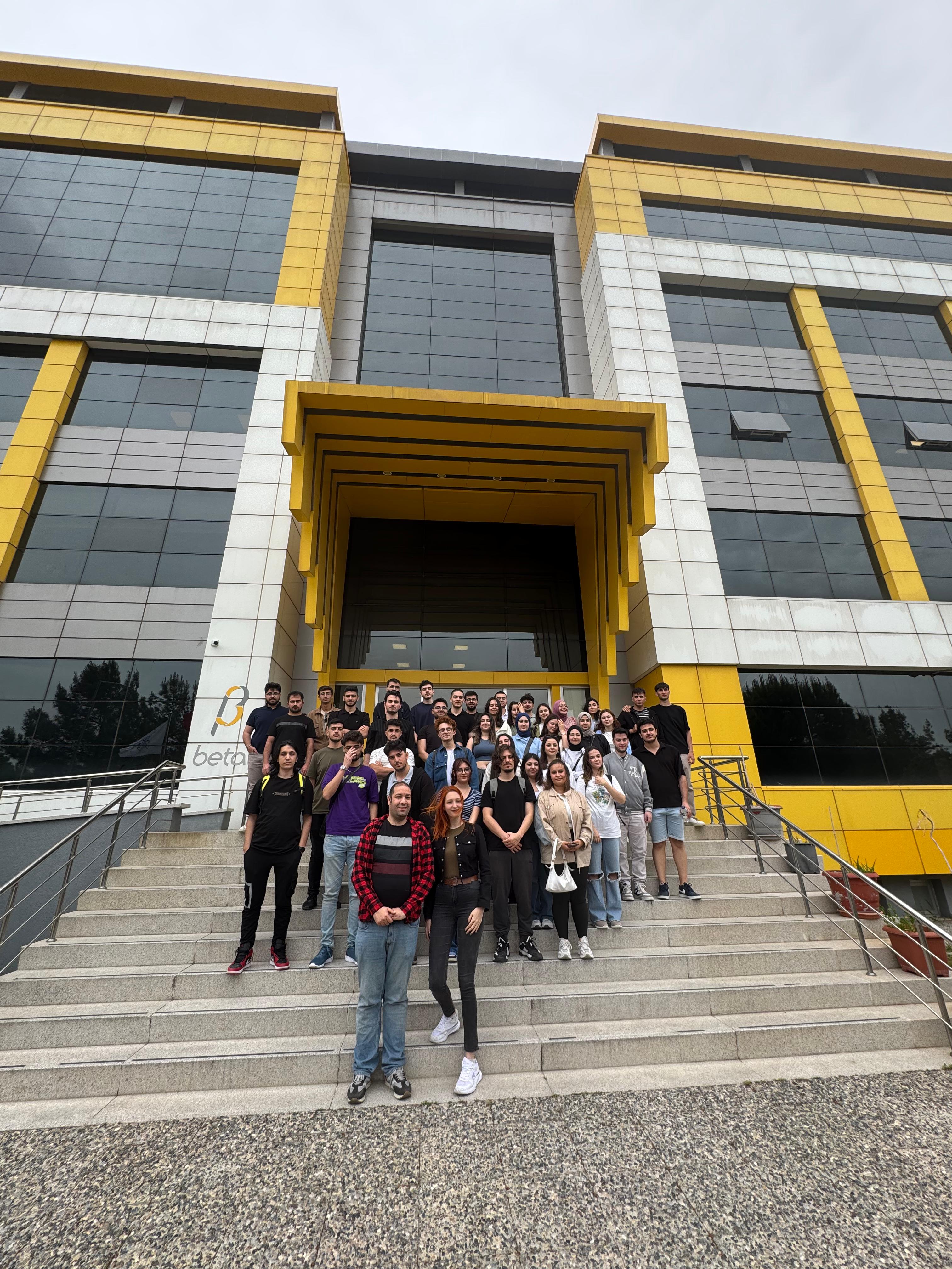 Balıkesir Üniversitesi Elektrik ve Bilgisayar Sistemleri Topluluğu’ndan İzmir Teknoparklarına Teknik Gezi 3