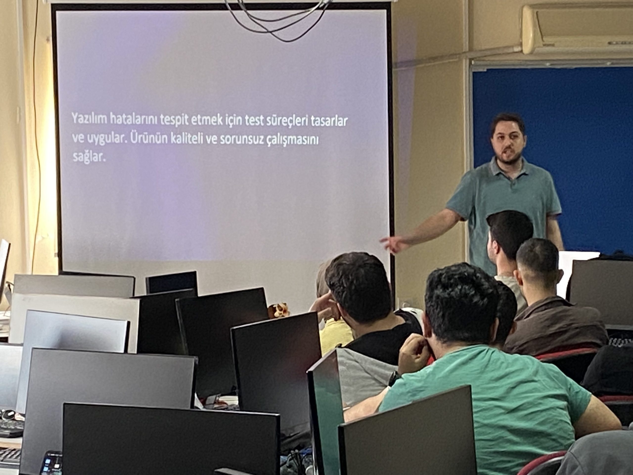 "2025'de Bilgisayar Programcıları için Kariyer Olanakları" Semineri 3