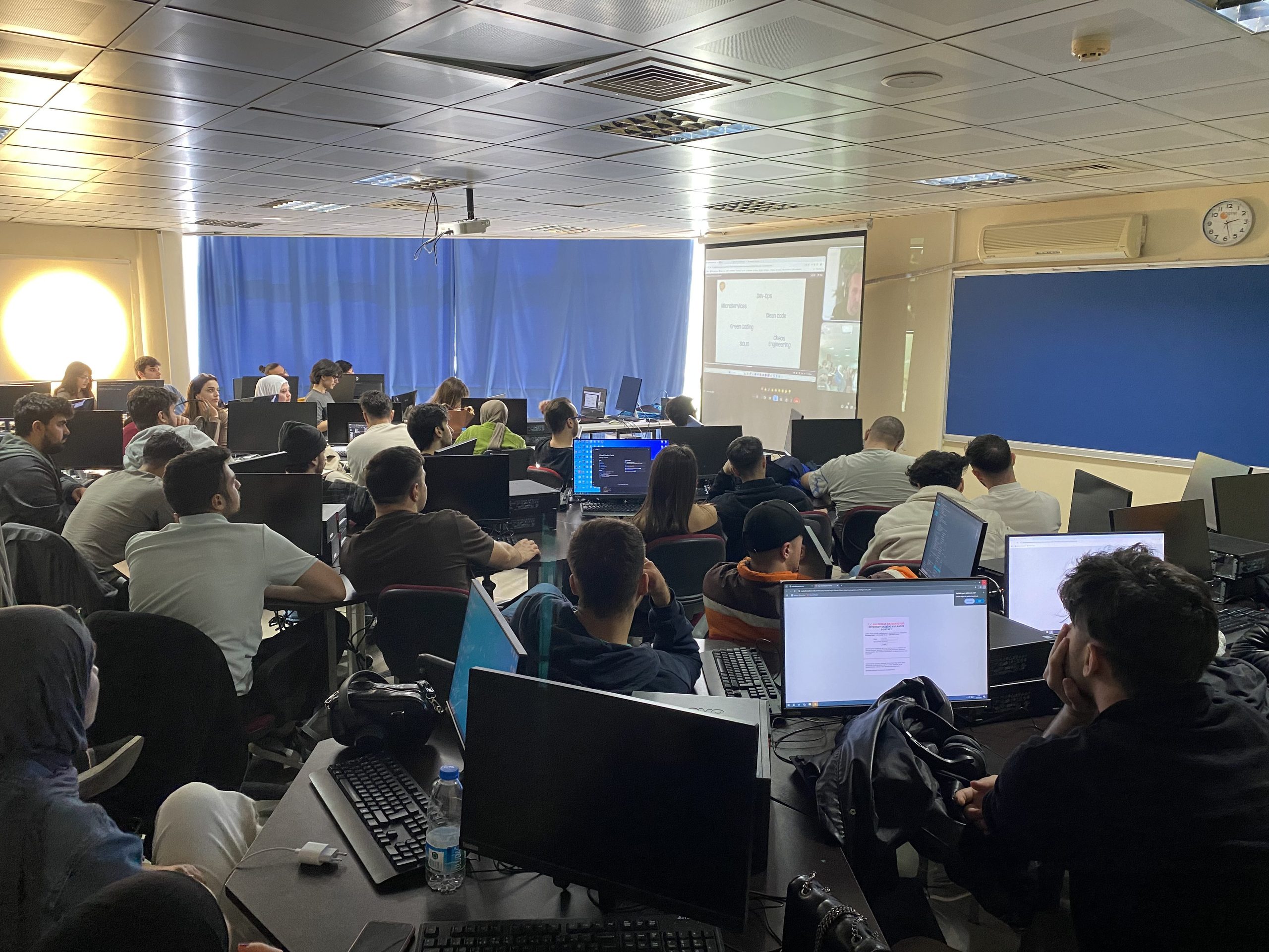 "Bugünün Kodu, Yarının Dünyası! [“Geleceğe Giriş”]" Semineri 3