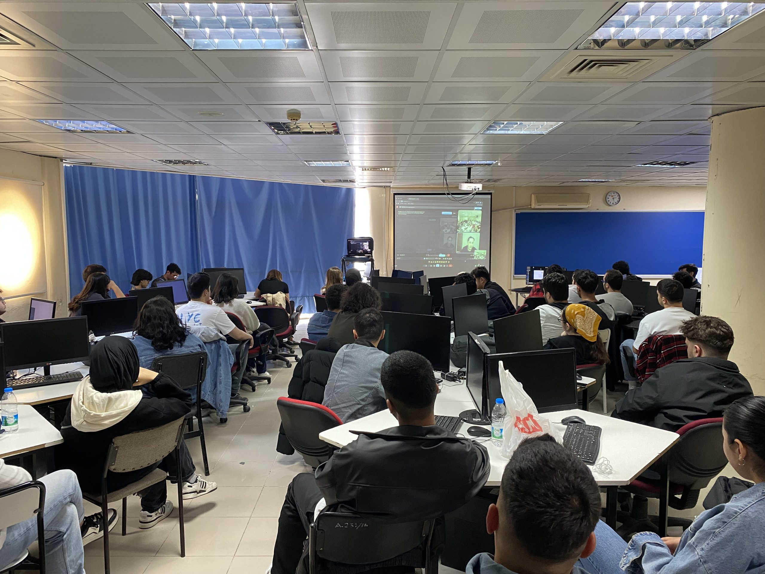 "42" konulu bir seminer 2