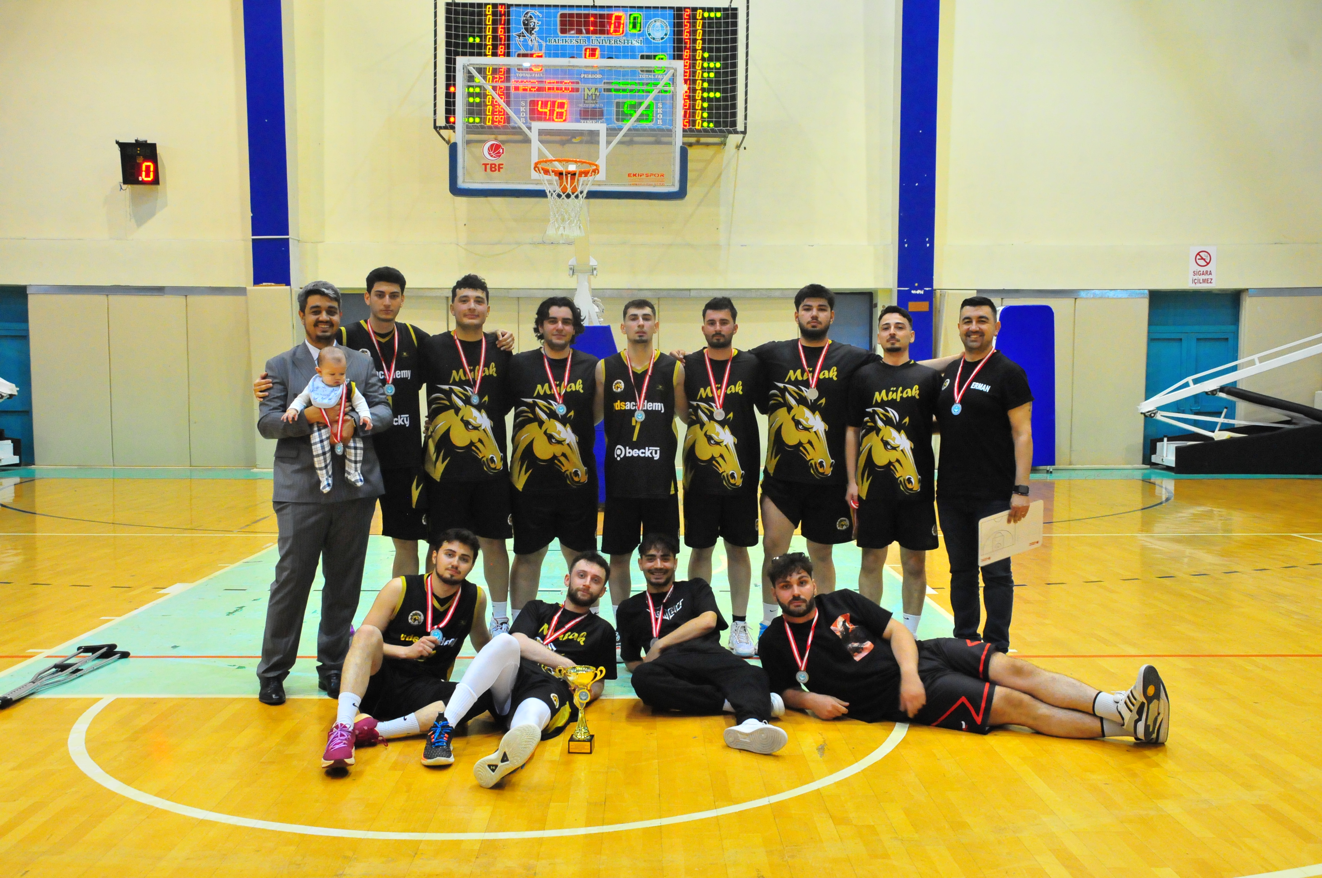 Bahar Şenlikleri Basketbol Turnuvasında Şampiyon Tıp Fakültesi 5