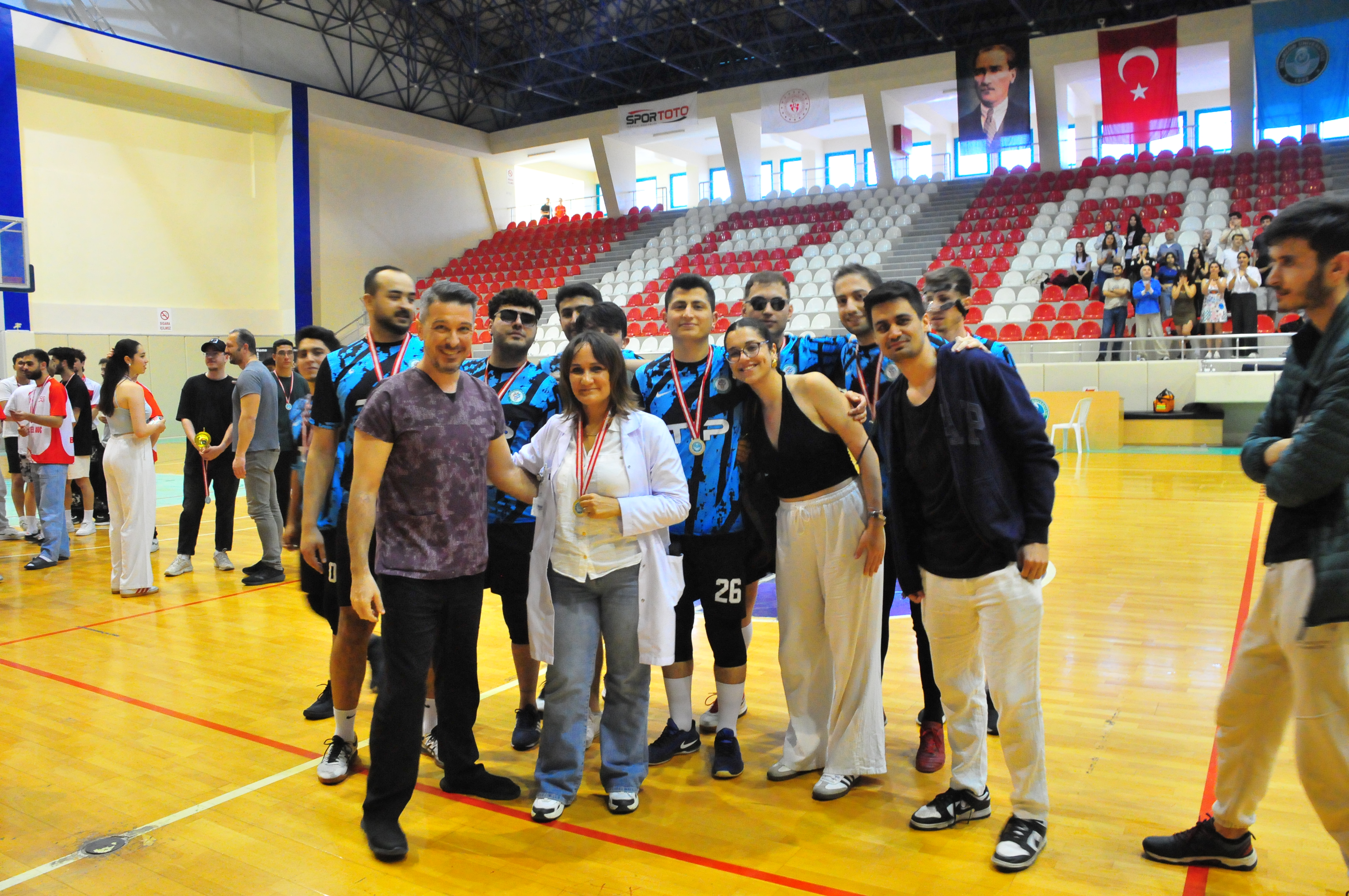 Bahar Şenlikleri Erkek Voleybol Müsabakaları Tamamlandı 4