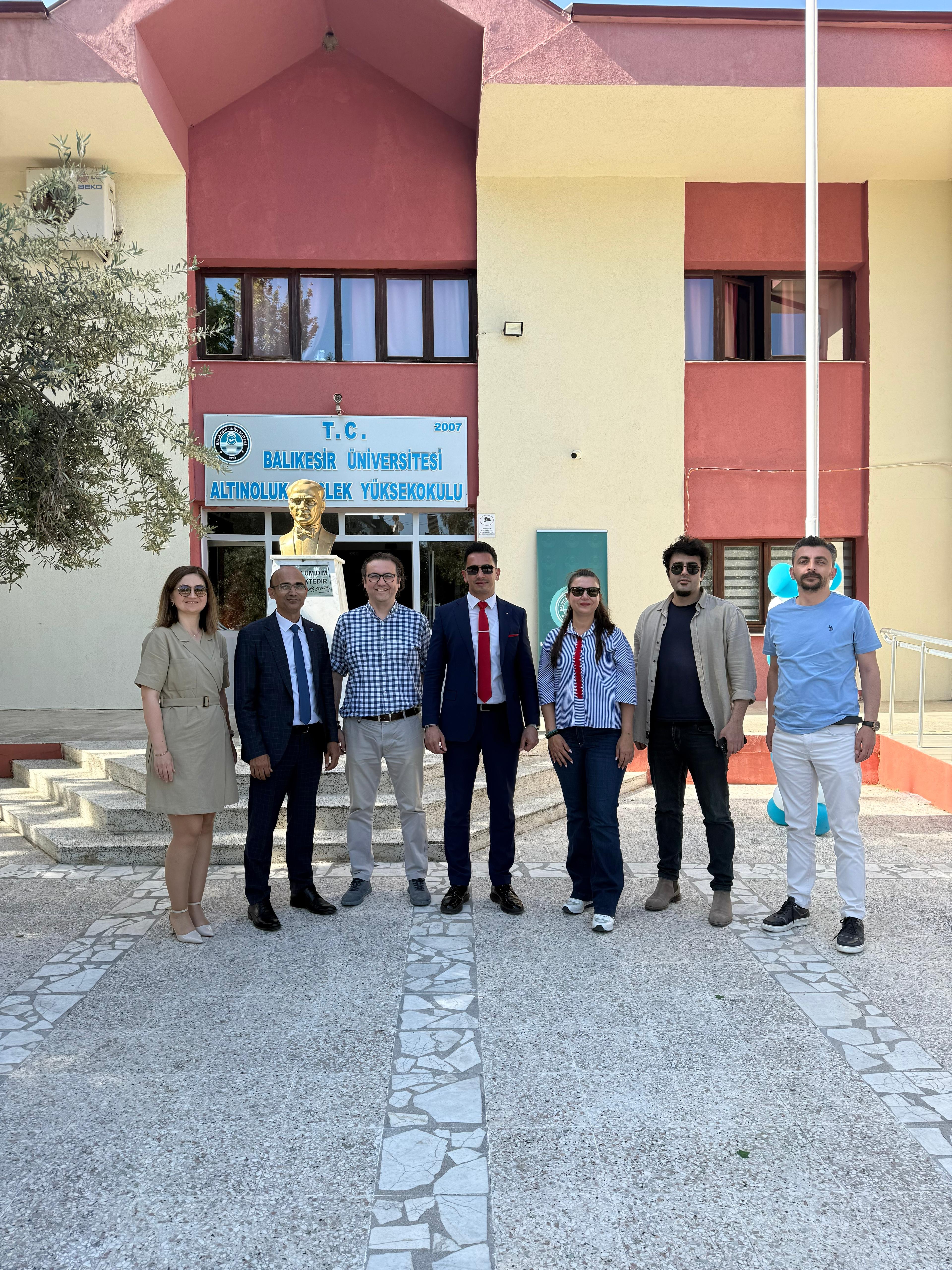 Engelliler Haftası Kapsamında Düzenlenen Altınoluk MYO Etkinliğine Fakültemiz Akademik ve İdari Temsilcileri Katılım Sağladı