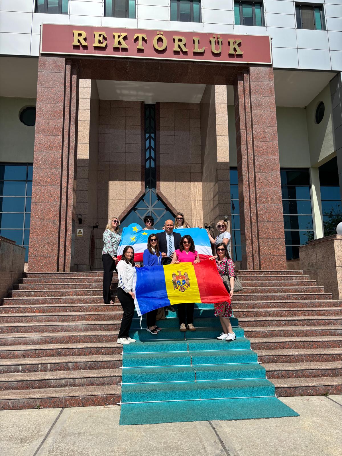 Komrat Devlet Üniversitesi Öğrencileri Yabancı Diller Yüksekokulu’nu Ziyaret Etti 5