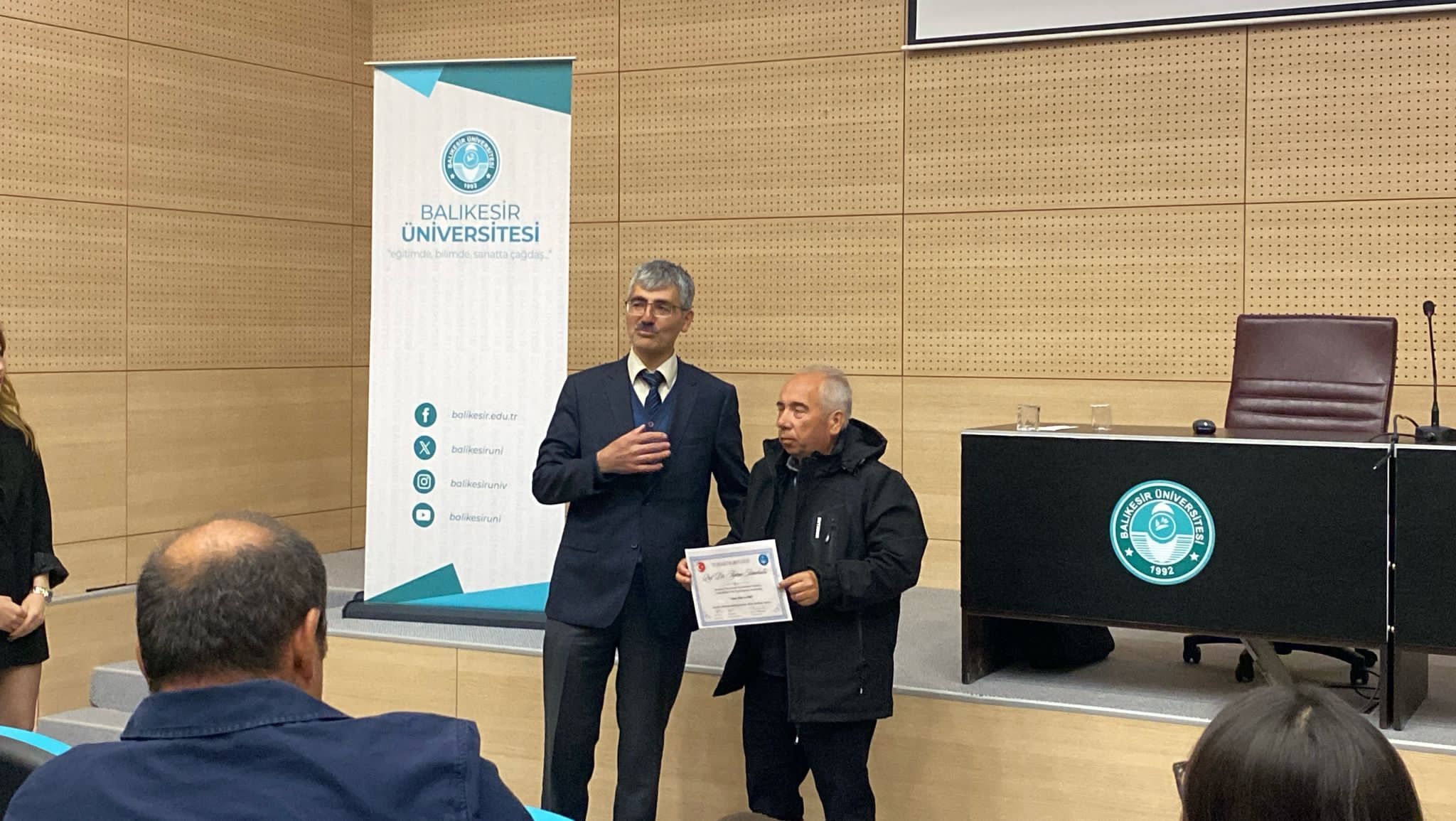 FİZİK BÖLÜMÜ ÖĞRENCİ TOPLULUĞU SEMİNERİ: YAPAY ZEKA VE ETİK 4