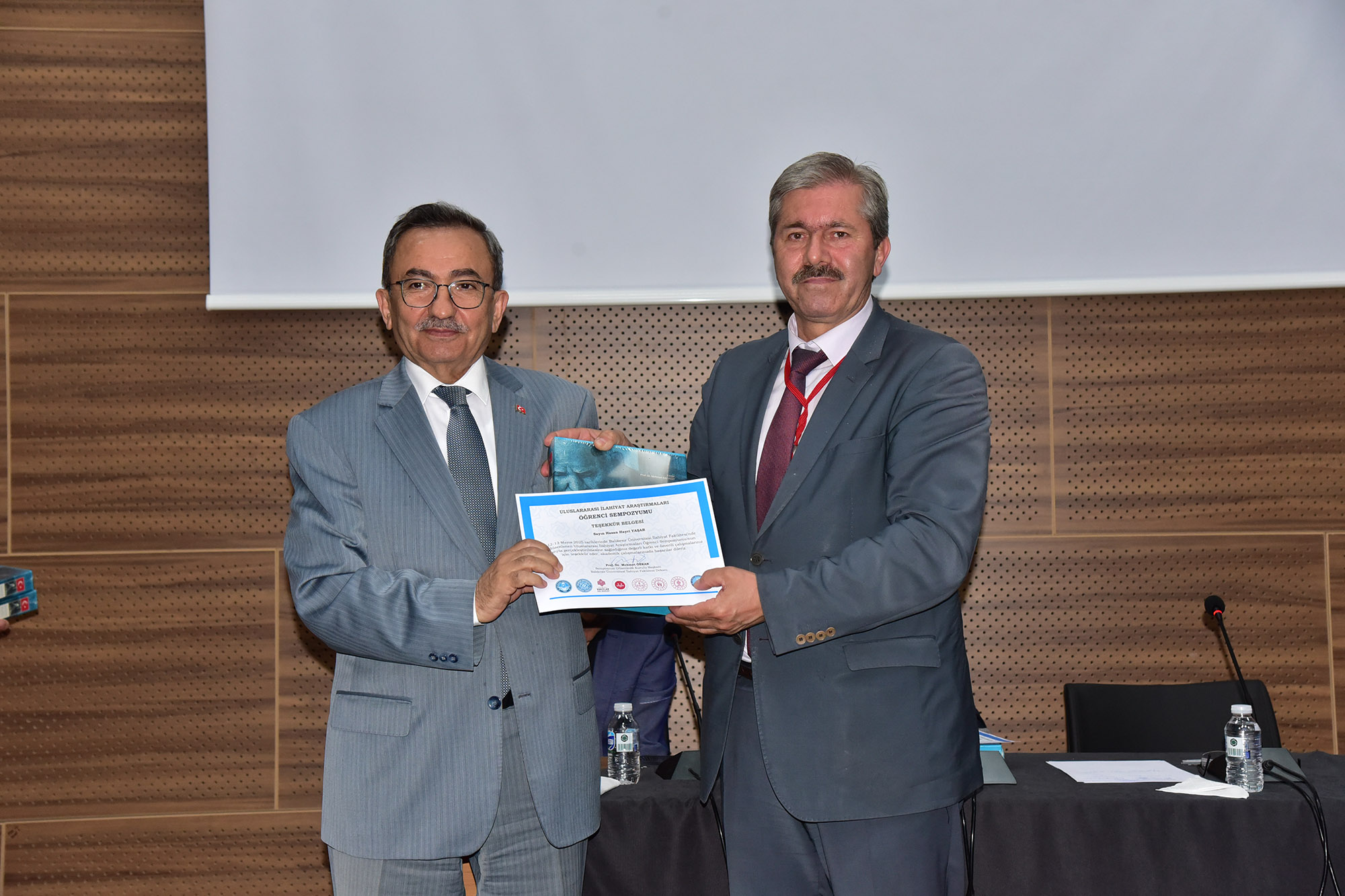 Balıkesir Üniversitesi, Uluslararası İlahiyat Araştırmaları Öğrenci Sempozyumuna Ev Sahipliği Yaptı 13