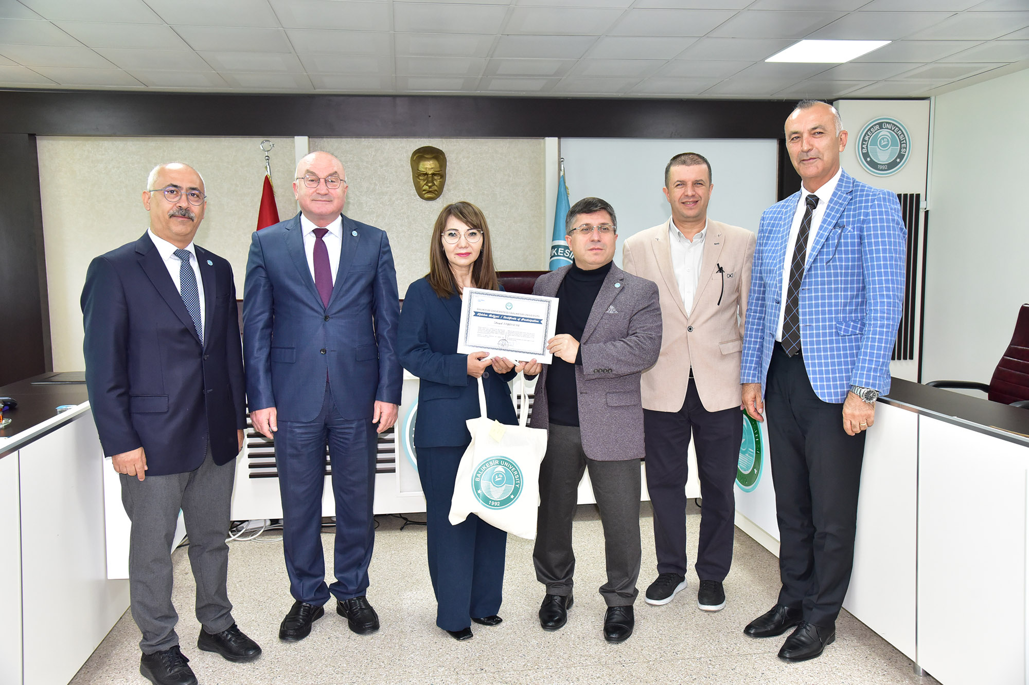 Kazakistanlı Türkoloji Öğrencilerine BAÜN'den Akademik Destek 4