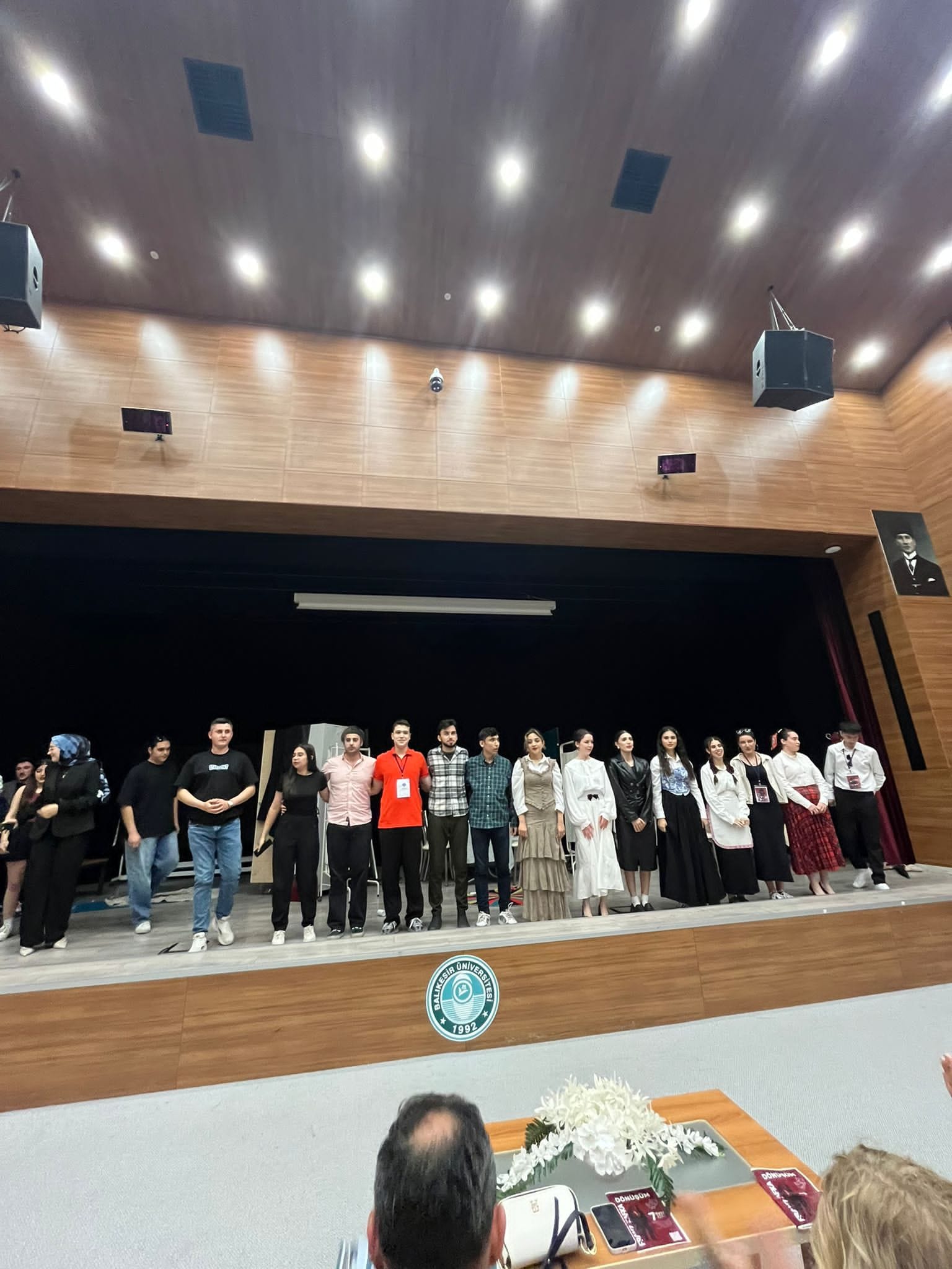 Balıkesir MYO Pazarlama ve Reklamcılık Bölümünün FRANZ KAFKA - DÖNÜŞÜM Tiyatro Oyunu 7