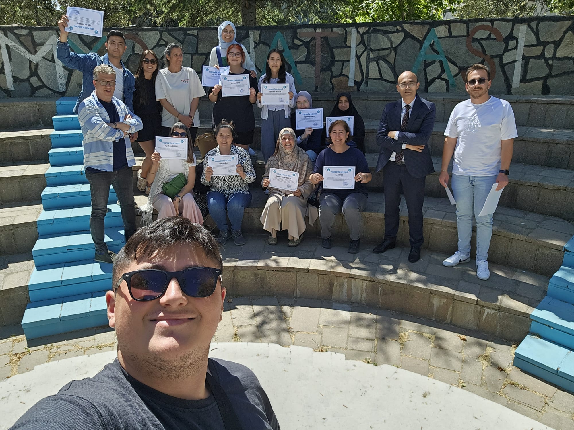 Bilim Şenliğinde Görev Alan Tıbbi ve Aromatik Bitkiler Programı Öğrencilerimize Teşekkür Belgeleri Takdim Edildi