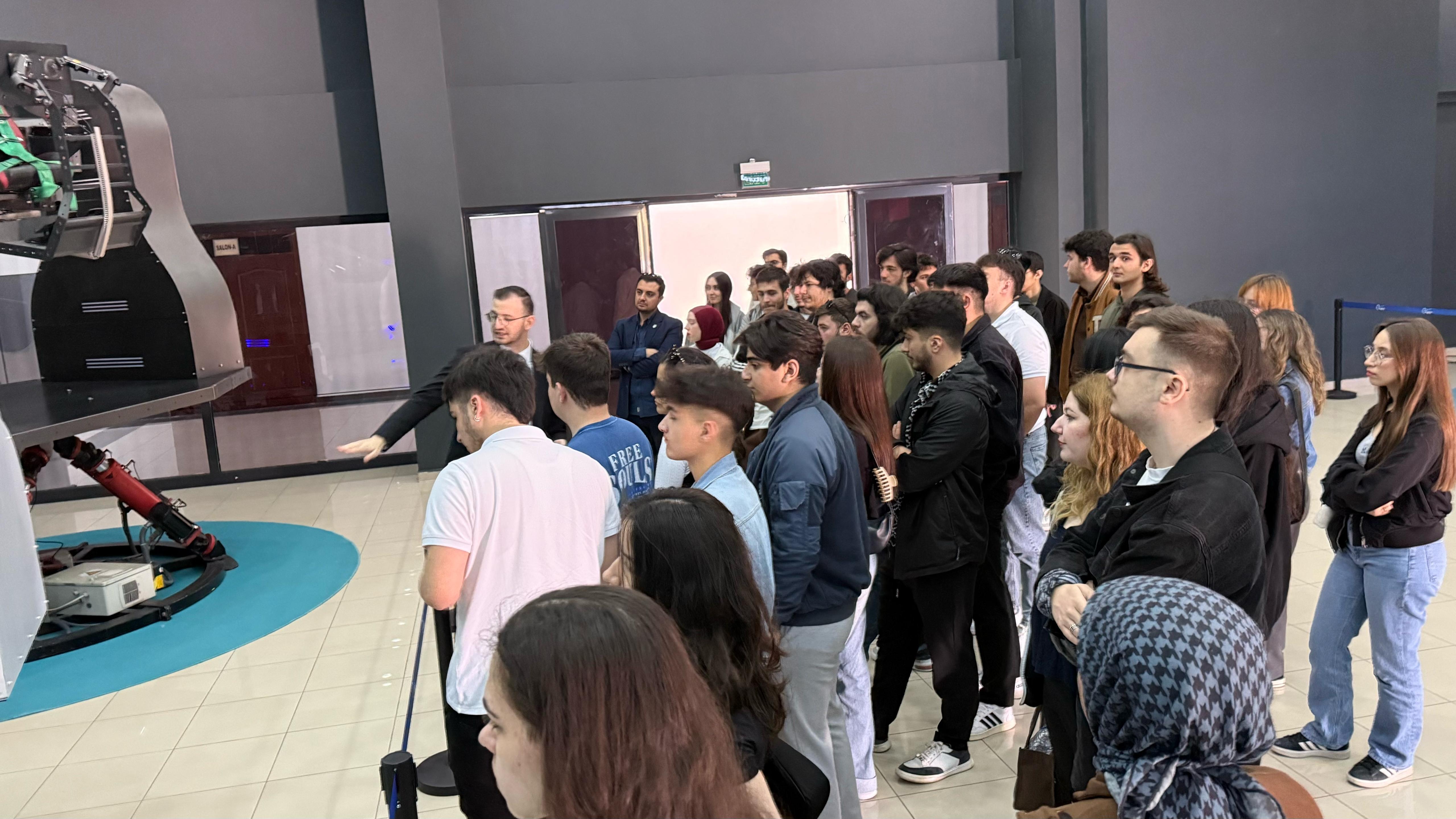Geleceğin Yazılımcıları Simülasyon Dünyasını Yerinde Deneyimledi  5
