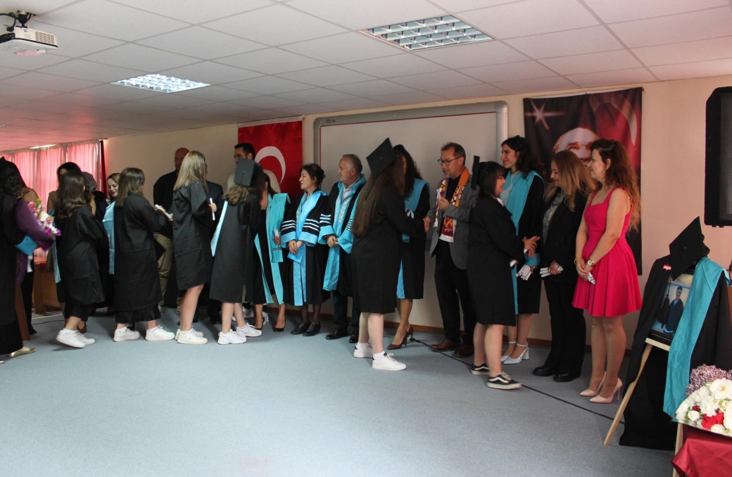 Ayvalık MYO Mezuniyet Töreninde Coşku ve Gurur Bir Arada 8