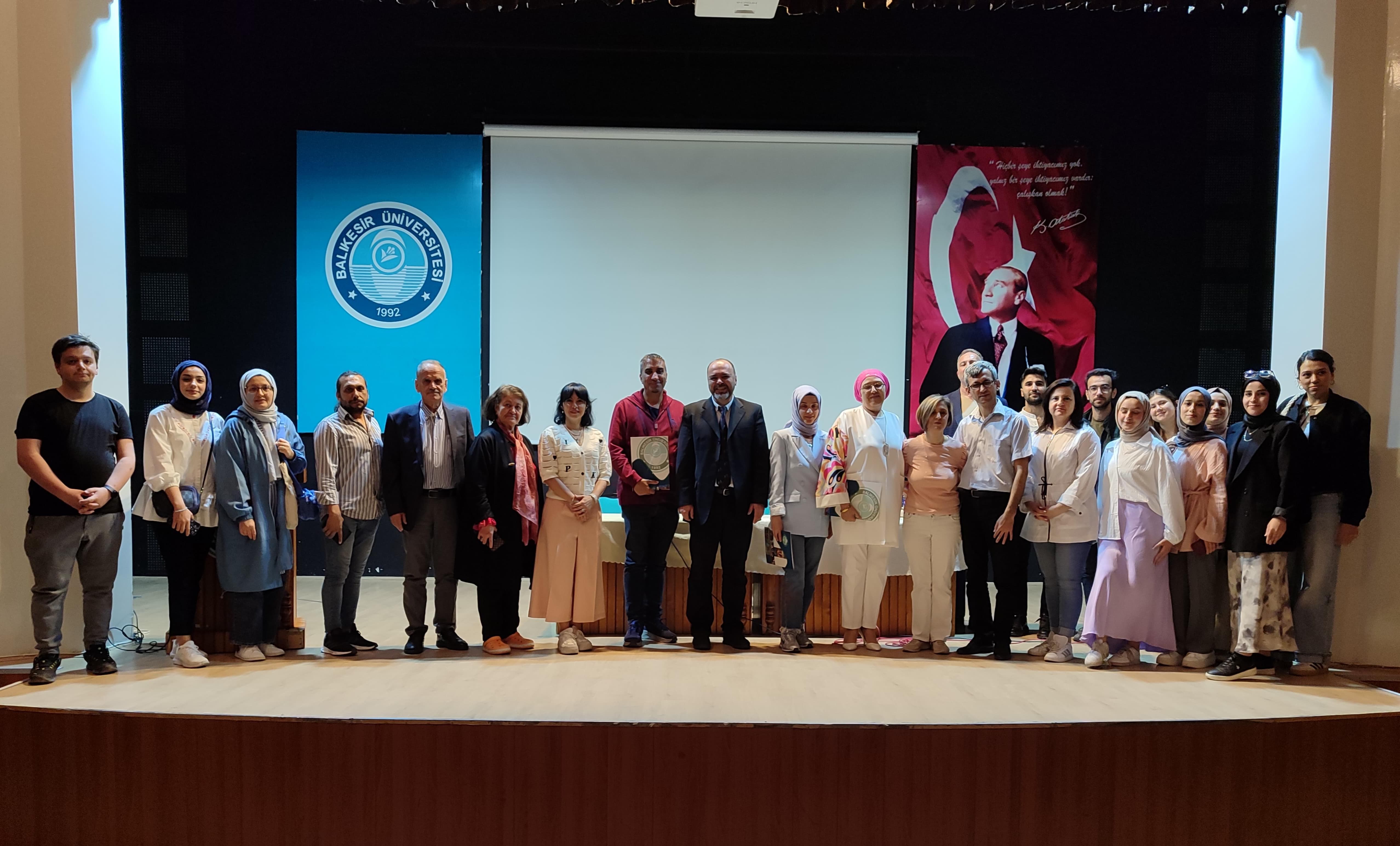 Necatibey Eğitim Fakültesi "Özel Ebeveynler Özel Hikayeler" İsimli Panele Ev Sahipliği Yaptı