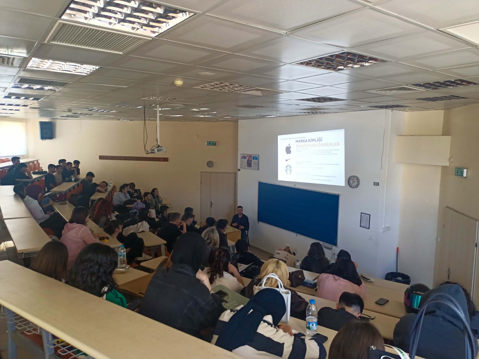 Balıkesir MYO Tasarım Bölümünün “Marka Kimliği Tasarımında Ajans Dinamikleri” Semineri 4