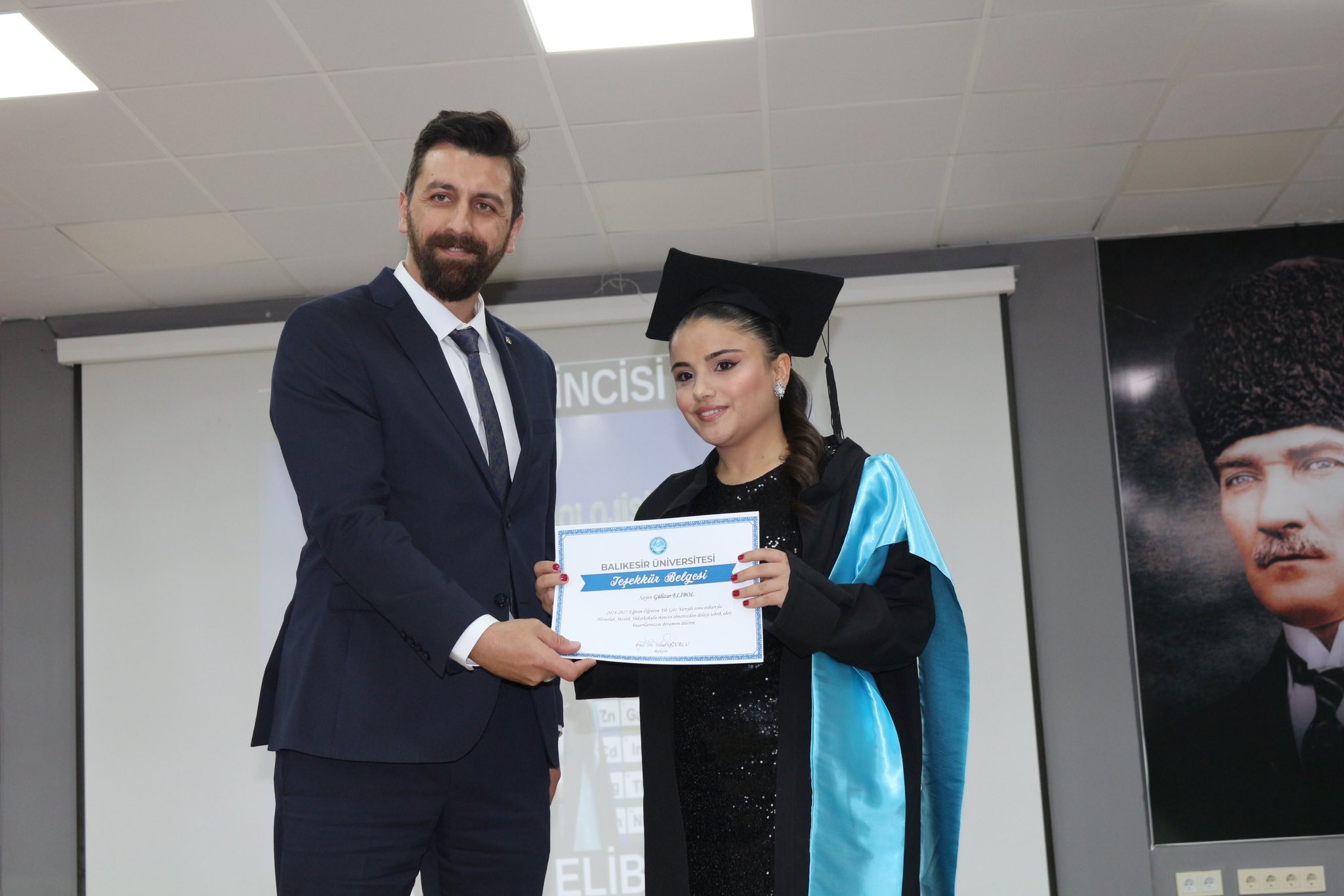 Altınoluk MYOda Mezuniyet Coşkusu 9