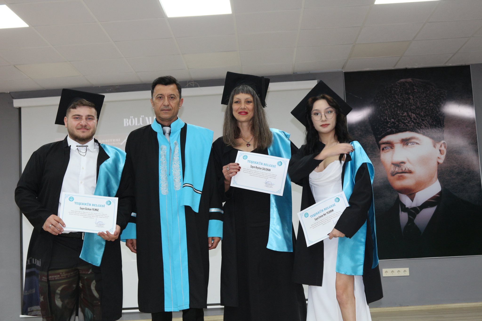 Altınoluk MYOda Mezuniyet Coşkusu 12