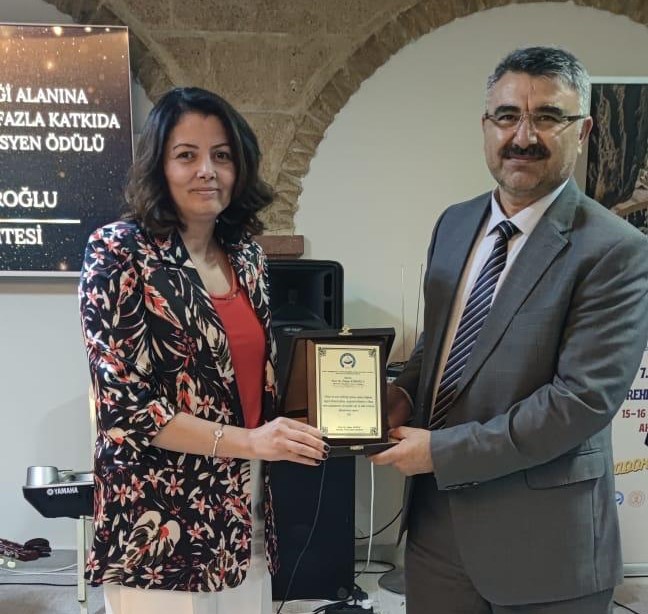 BAÜN Turizm Fakültesinden Prof. Dr. Özlem Köroğlu'na Çifte Ödül: Yenilikçi Rehberlik ve Bilime Üstün Katkı 1