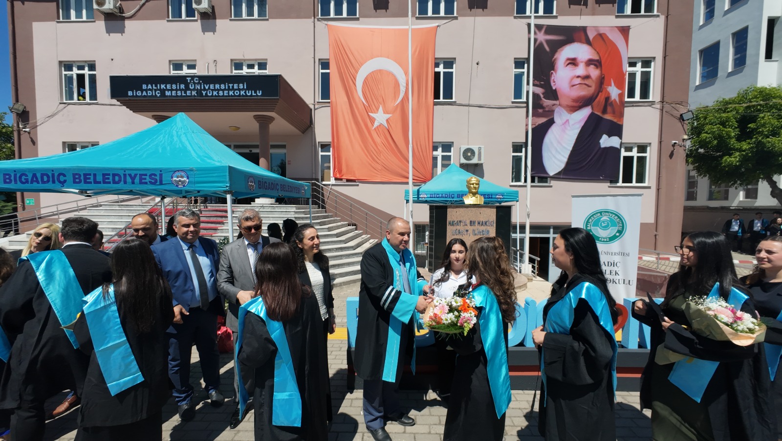 Bigadiç Meslek Yüksekokulunda Mezuniyet Töreni: Emeğin ve Azmin Kutlaması 7