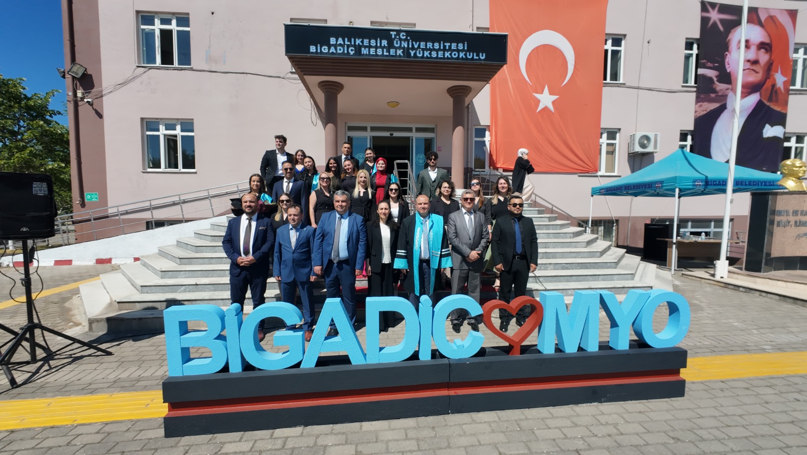 Bigadiç Meslek Yüksekokulunda Mezuniyet Töreni: Emeğin ve Azmin Kutlaması 8