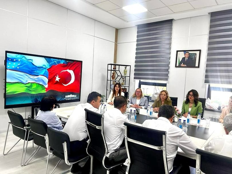 Balıkesir MYO Müdürü Doç. Dr. Fatmagül Tolun Özbekistan Renaisance Üniversitesi Yönetimine Üniversitemiz Hakkında Bilgilendirme Yaptı