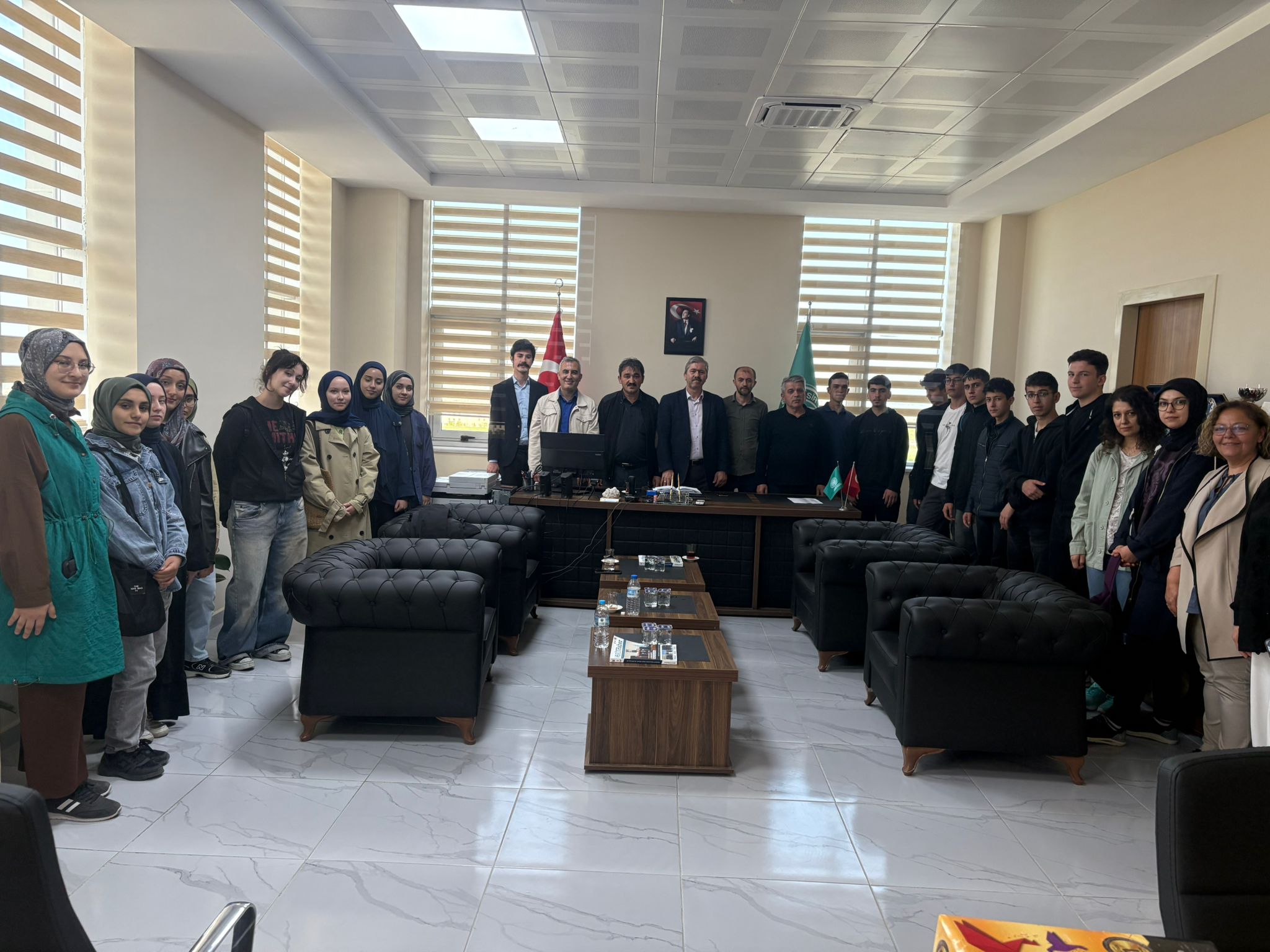 Dursunbey Sarı Hoca Anadolu İmam Hatip Lisesi’nin Üniversite Gezisine Fakültemiz Ev Sahipliği Yaptı 1