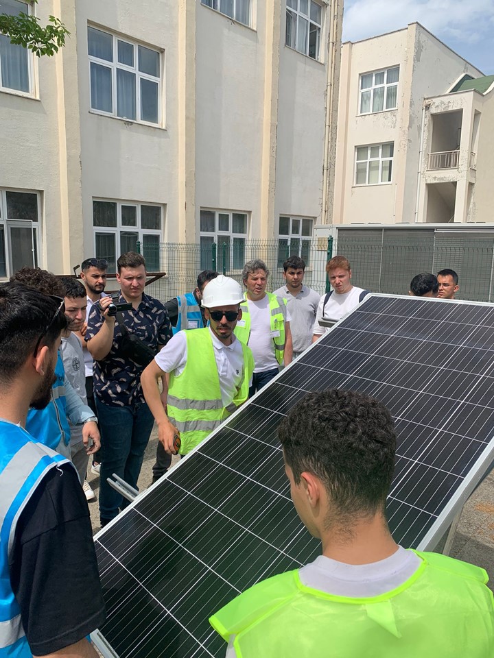 Güneşin Gücü Eğitimle Buluştu: Balıkesir MYO’da 3000w Ges Devreye Alındı 3