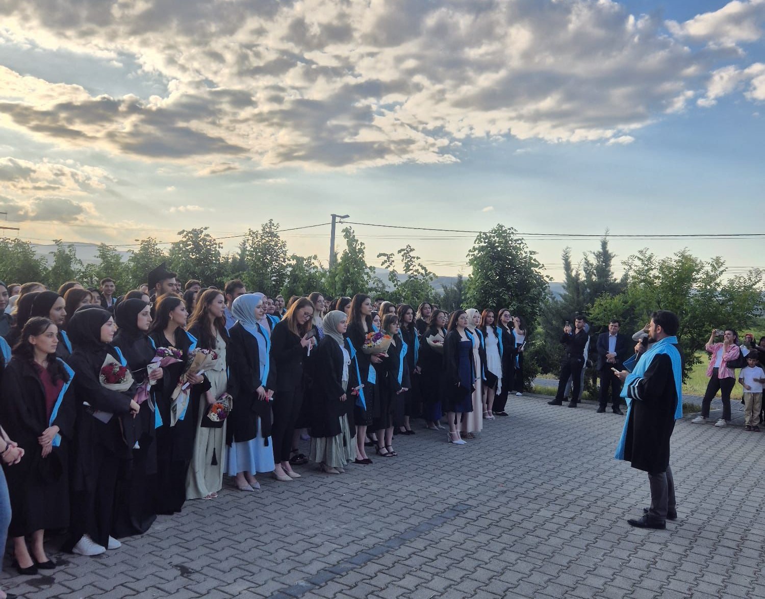 Hayallerin Peşinde Yeni Bir Sayfa: BAÜN İvrindi SHMYO’da Mezuniyet Heyecanı 7