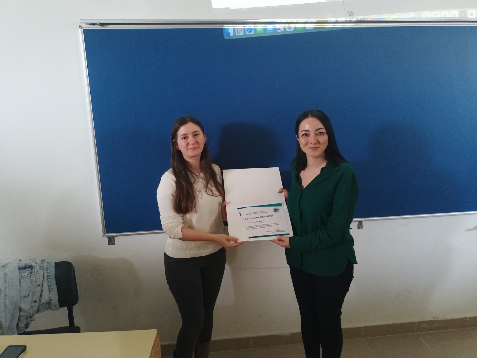Balıkesir MYO Tasarım Bölümünün “Grafik Tasarımda Yapay Zekâ Araçları” Semineri 2