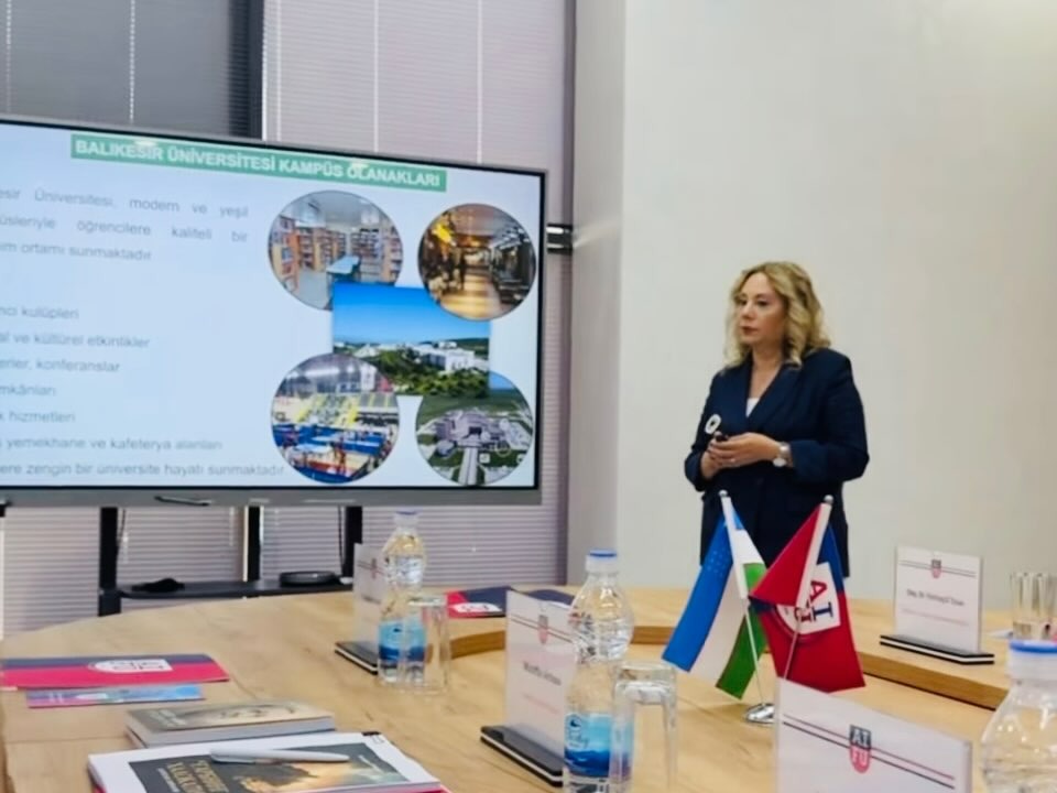 Balıkesir MYO Müdürü Doç. Dr. Fatmagül Tolun AIUF University of Exact and Social Sciences Yönetimine Üniversitemiz Hakkında Bilgilendirme Yaptı 1