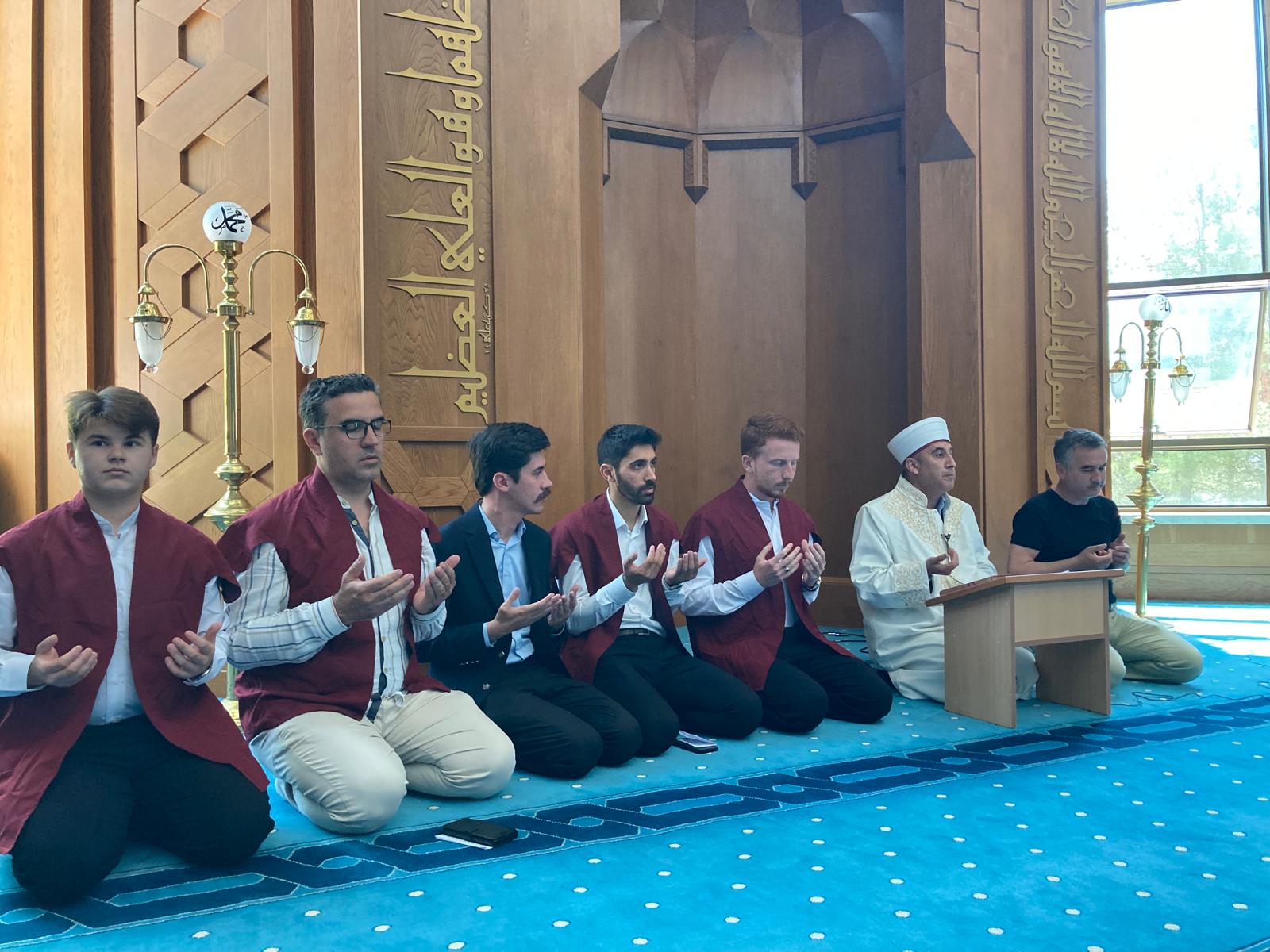Üniversitemizden Mezun Olan Öğrencileri İçin Mezuniyet Mevlidi Programı 3