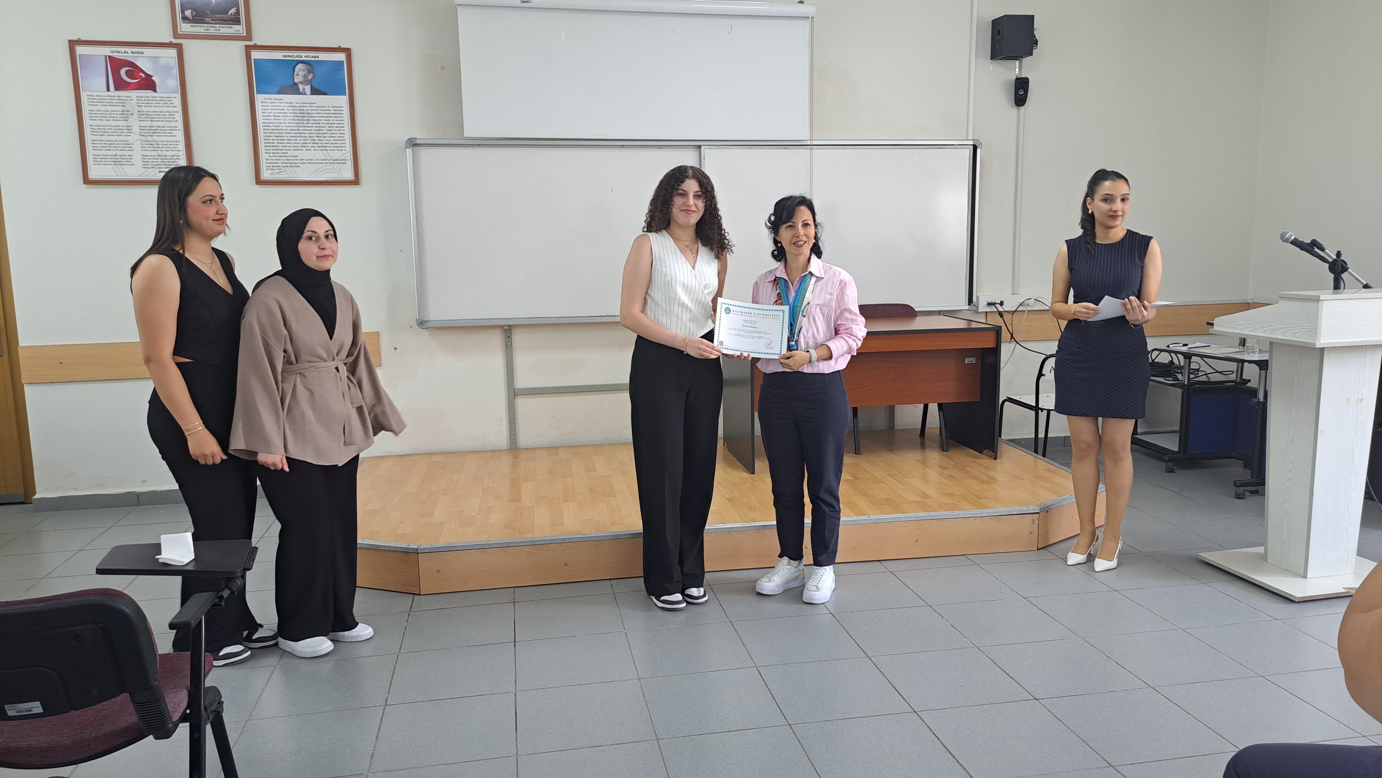Fen Bilgisi Öğretmen Adayları İçin Bütünleştirilmiş STEM Eğitimi ve Uygulamaları Sertifika Töreni 2