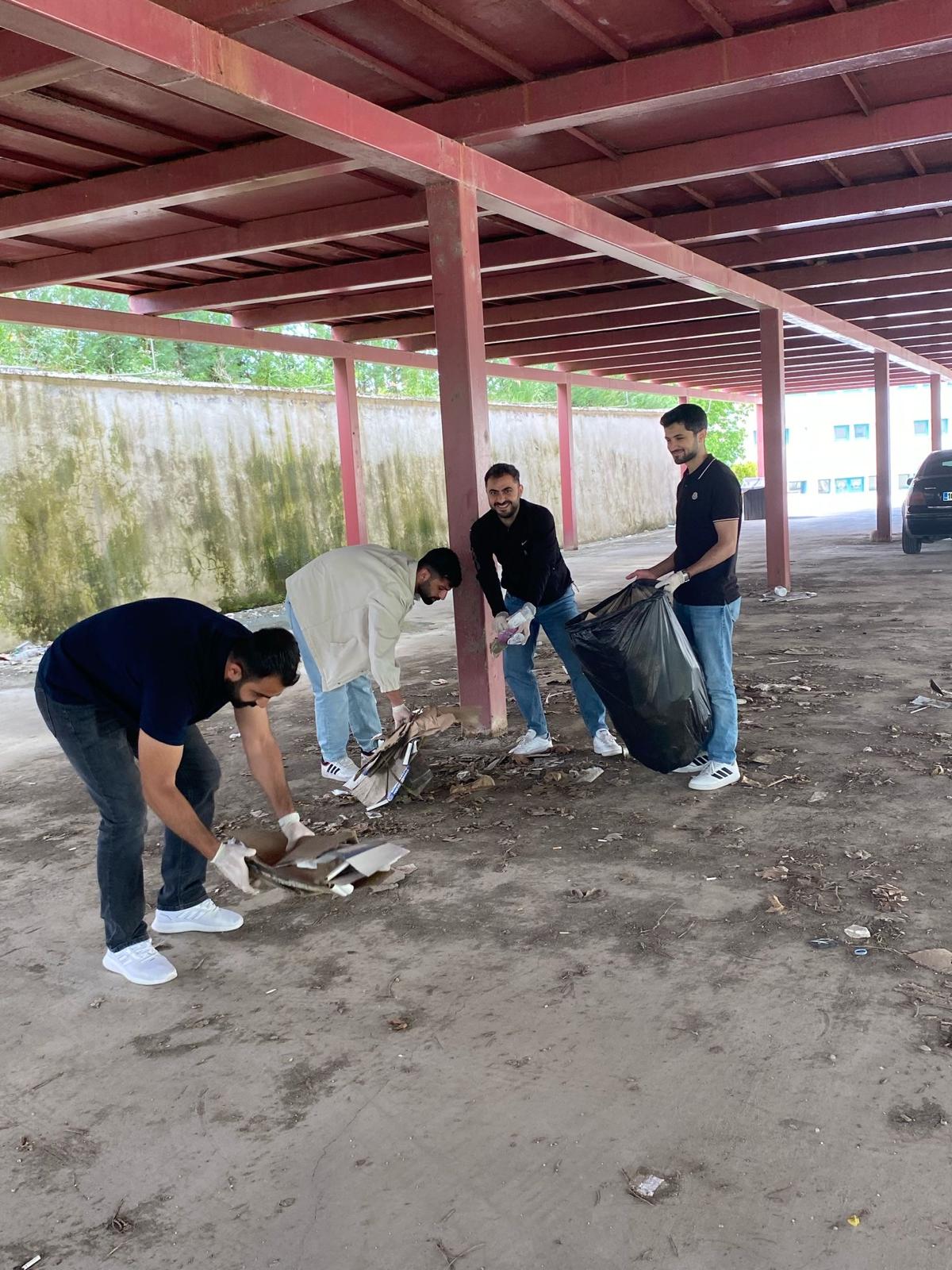 Hand in Hand for a Clean Campus... 4