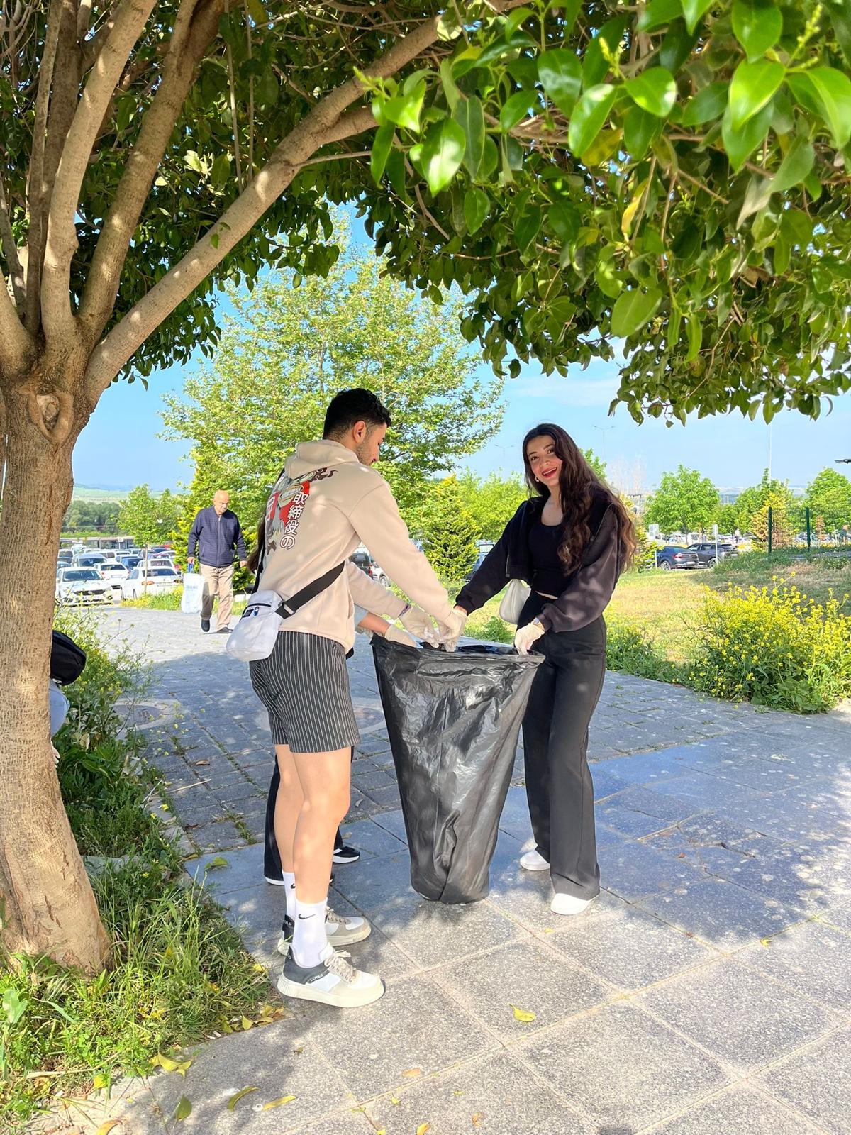 Hand in Hand for a Clean Campus... 1