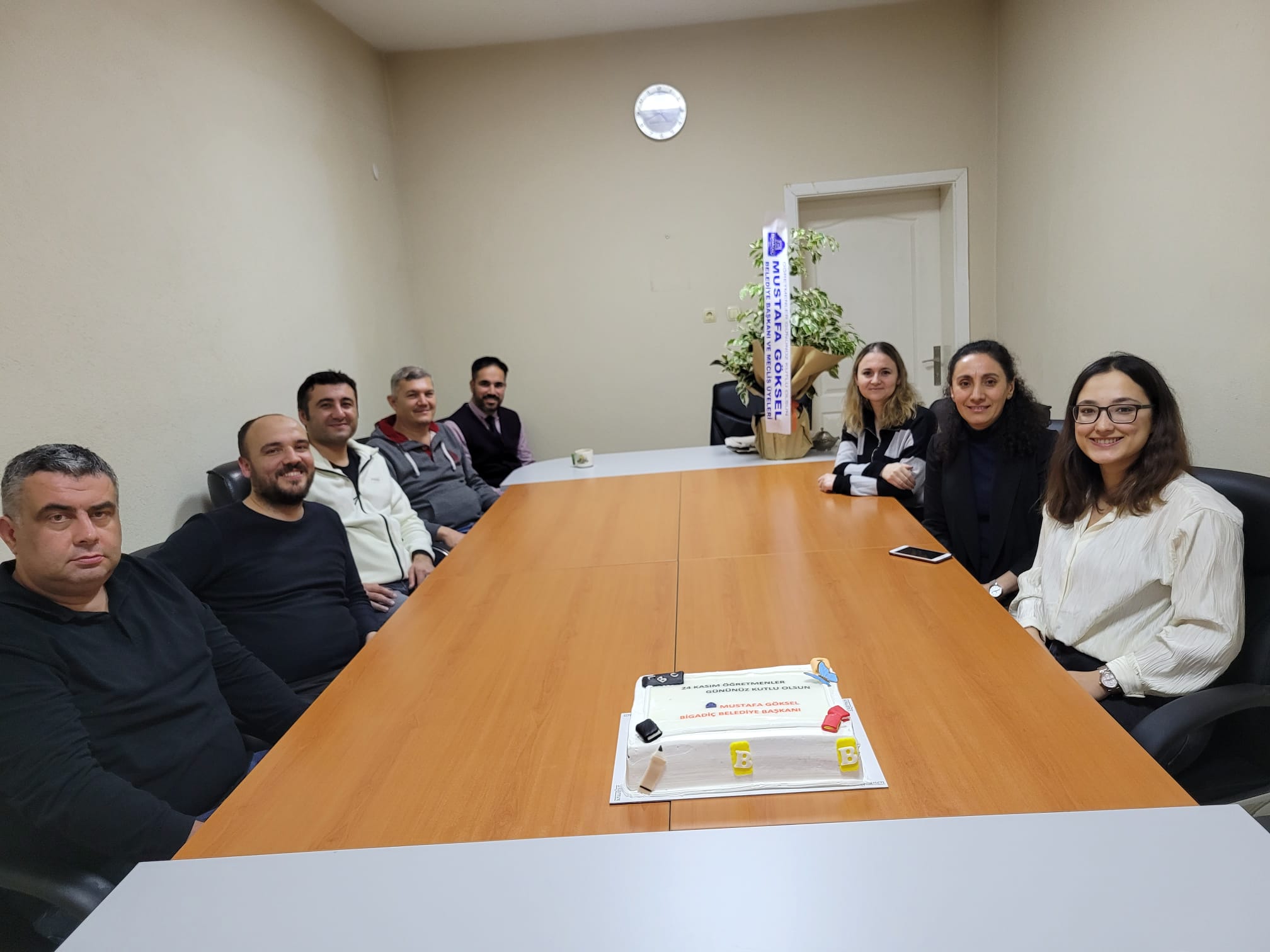 Belediye Başkanı'ndan Öğretmenler Günü Kutlaması  1