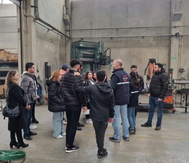 Muhasebe ve Vergi Bölümü Öğrencilerinden Balıkesir Organize Sanayi Bölgesine Ziyaret 