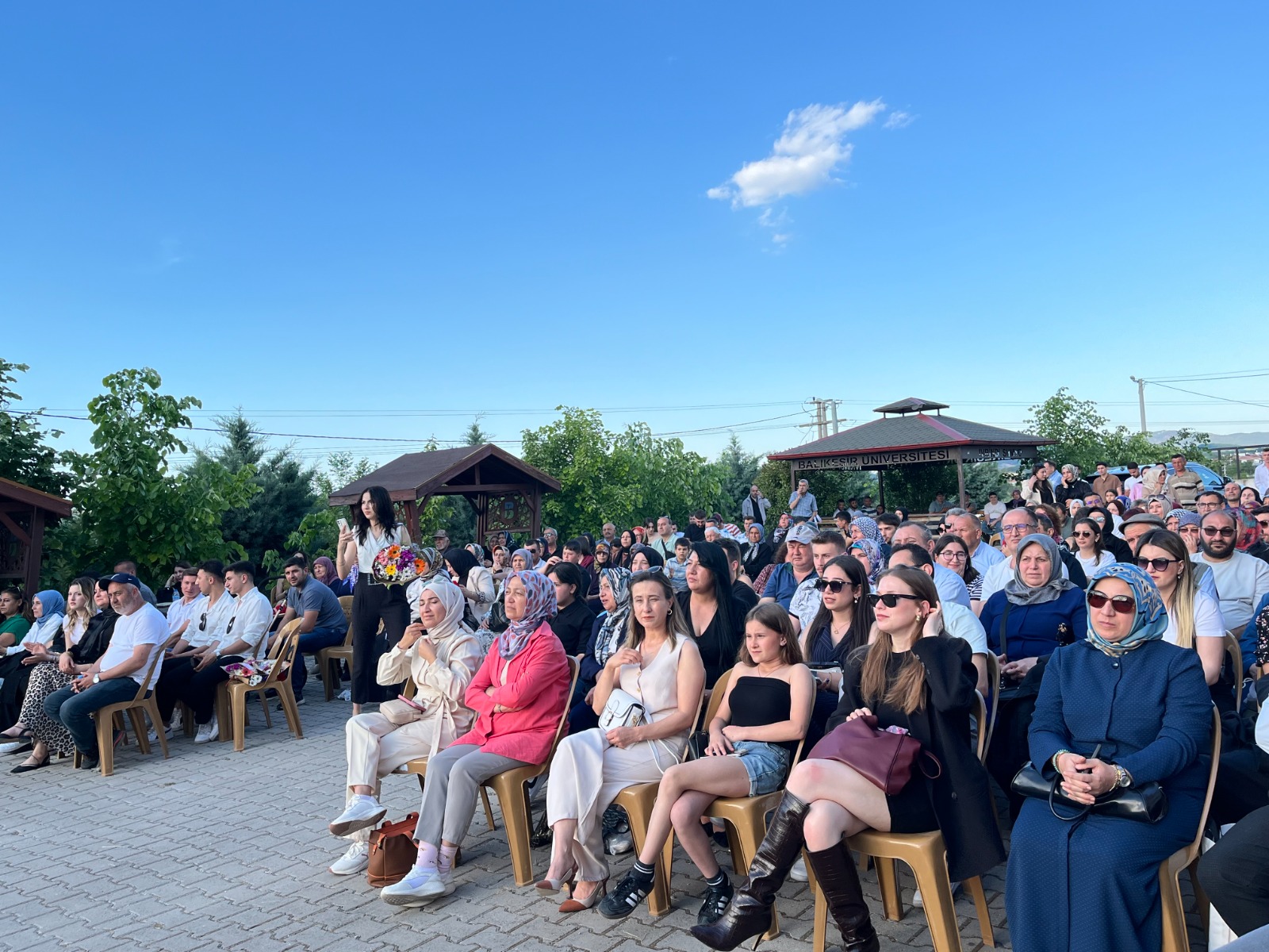 İvrindi SHMYO'da Mezuniyet Sevinci 6