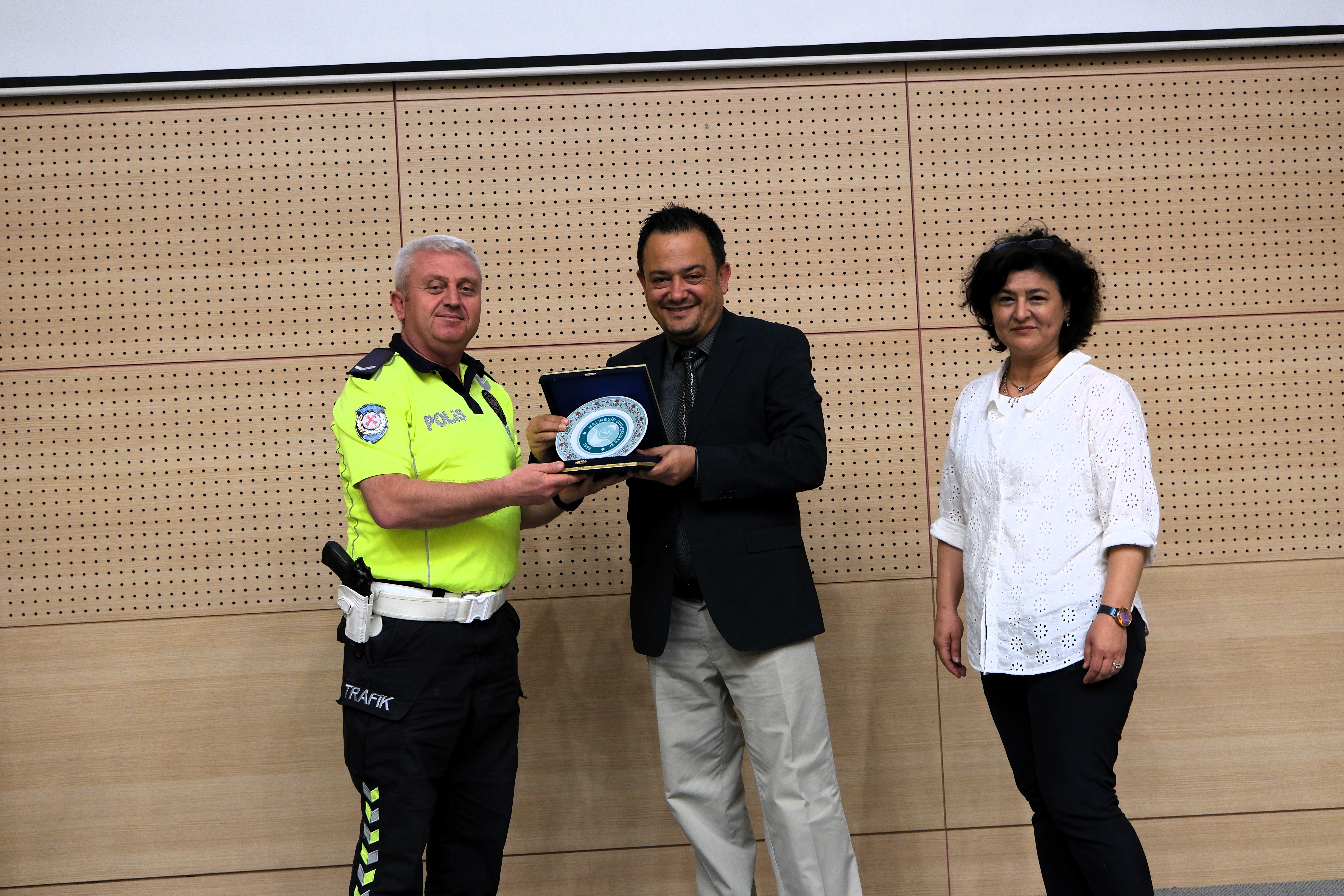 Üniversitemiz Personeline Karayolu Trafik Haftası Kapsamında Trafik Eğitimi Verildi 5