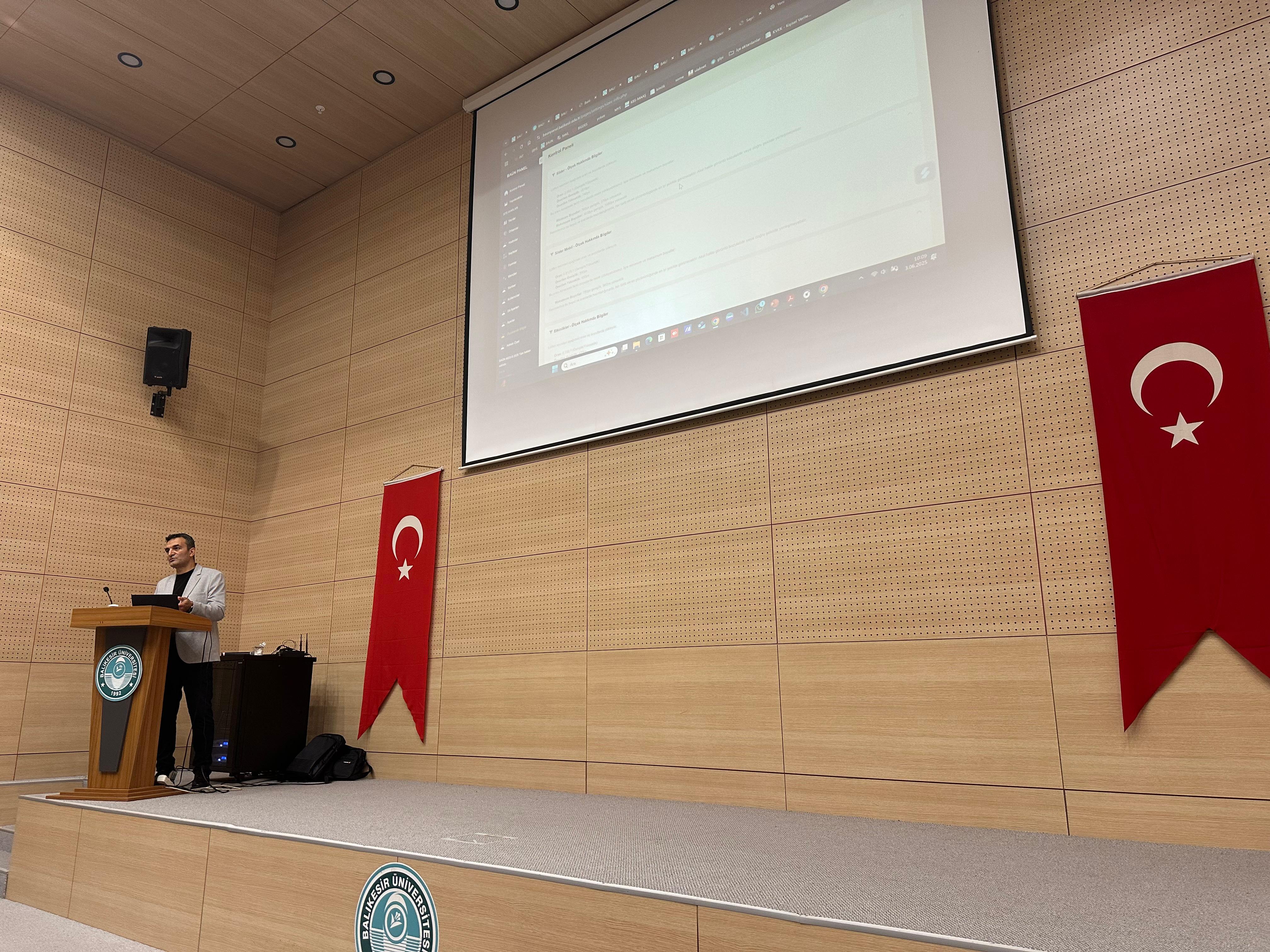 Hizmet İçi Eğitim Programı Kapsamında Üniversitemiz Personeline Web Sayfası Düzenleme Eğitimi Verildi 3