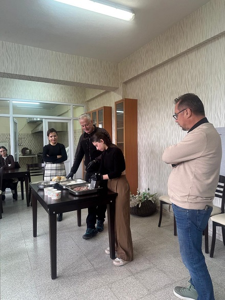 Paşa Çorbanın Sahibi İzzet Durko Mutfak Hizmetleri Dersinde Öğrencilerle Buluştu