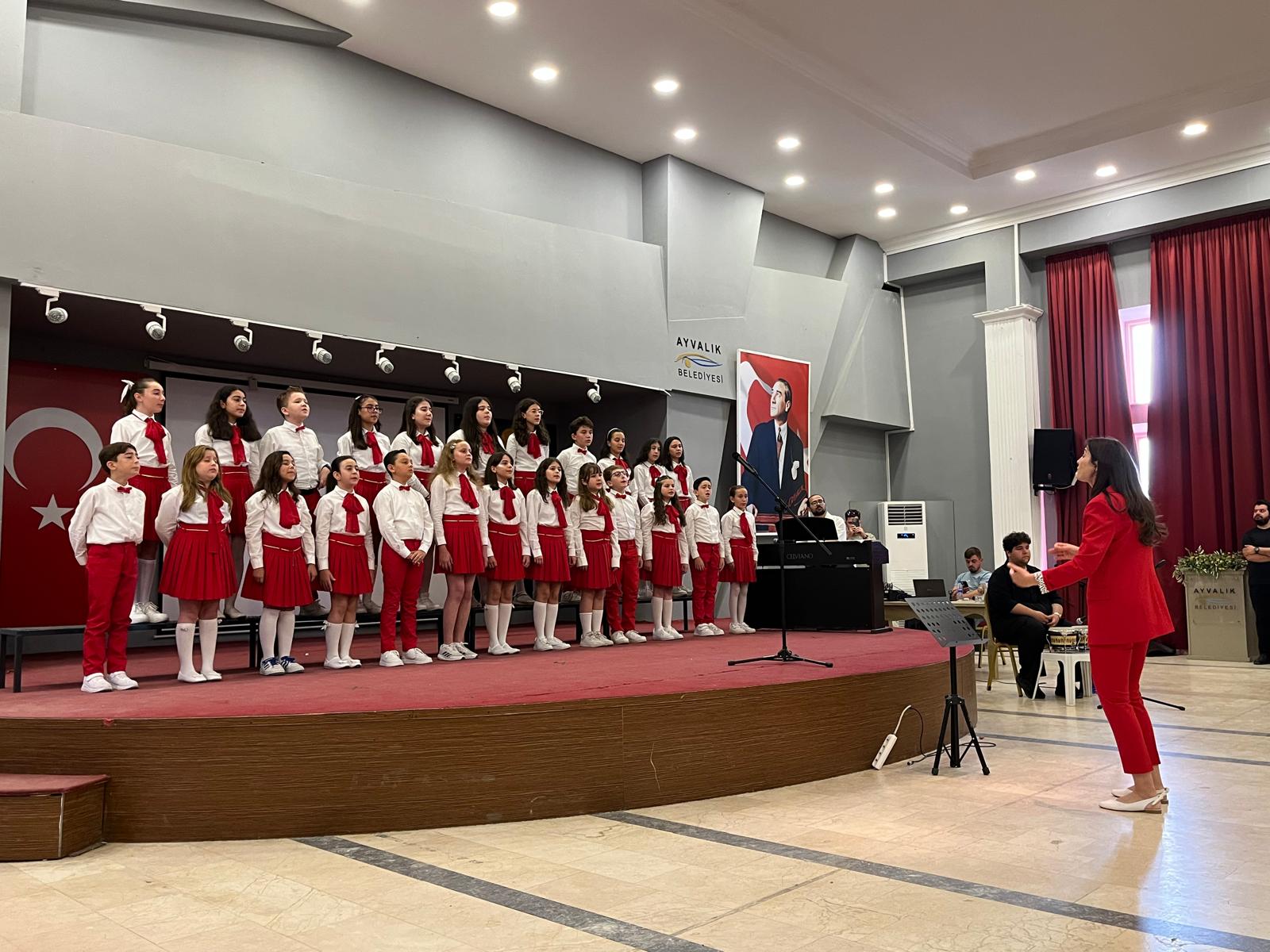 Balıkesir Üniversitesi Çocuk Korosundan Sanat ve Başarı Dolu Bir Yıl 11