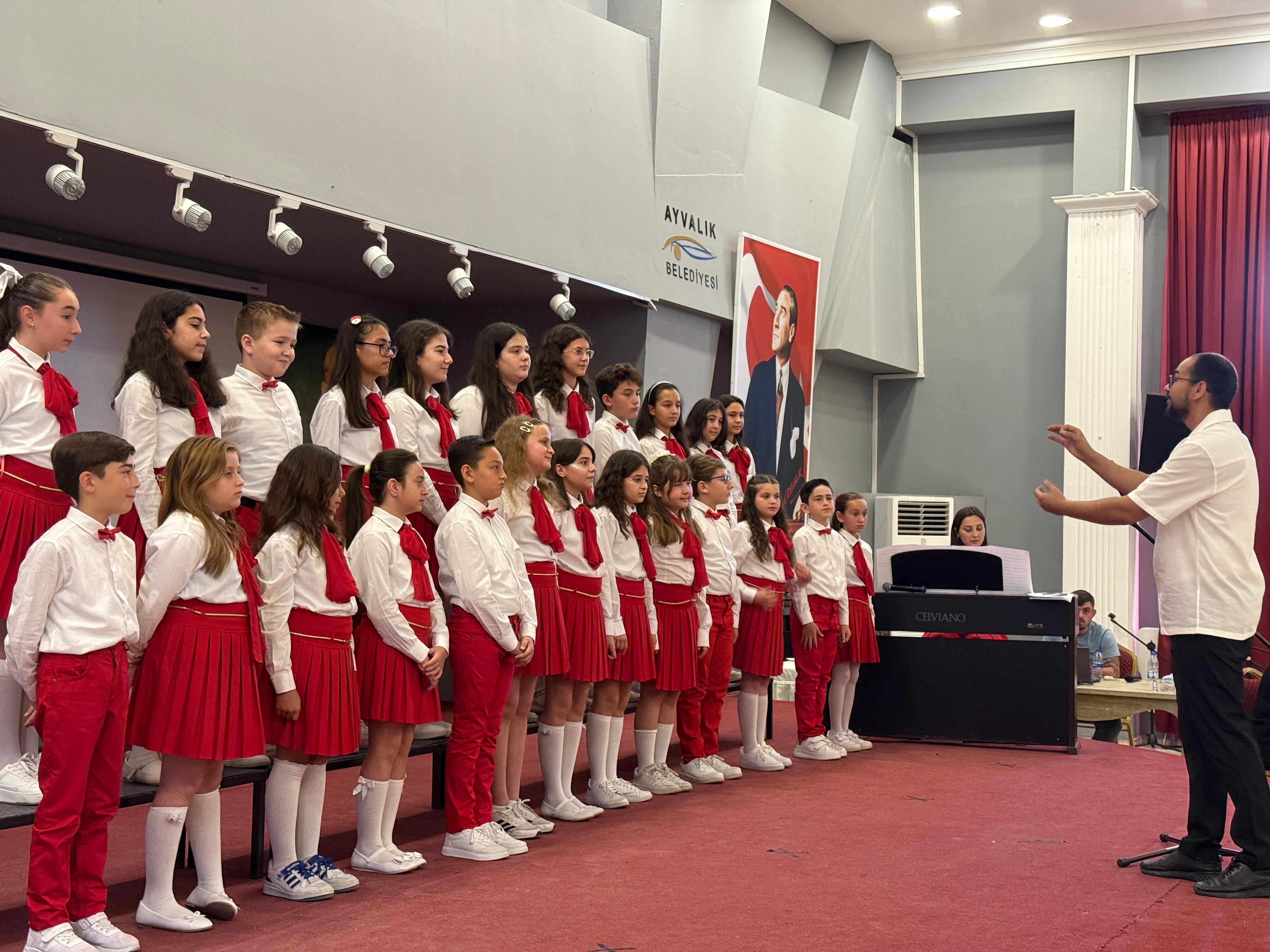 Balıkesir Üniversitesi Çocuk Korosundan Sanat ve Başarı Dolu Bir Yıl 12