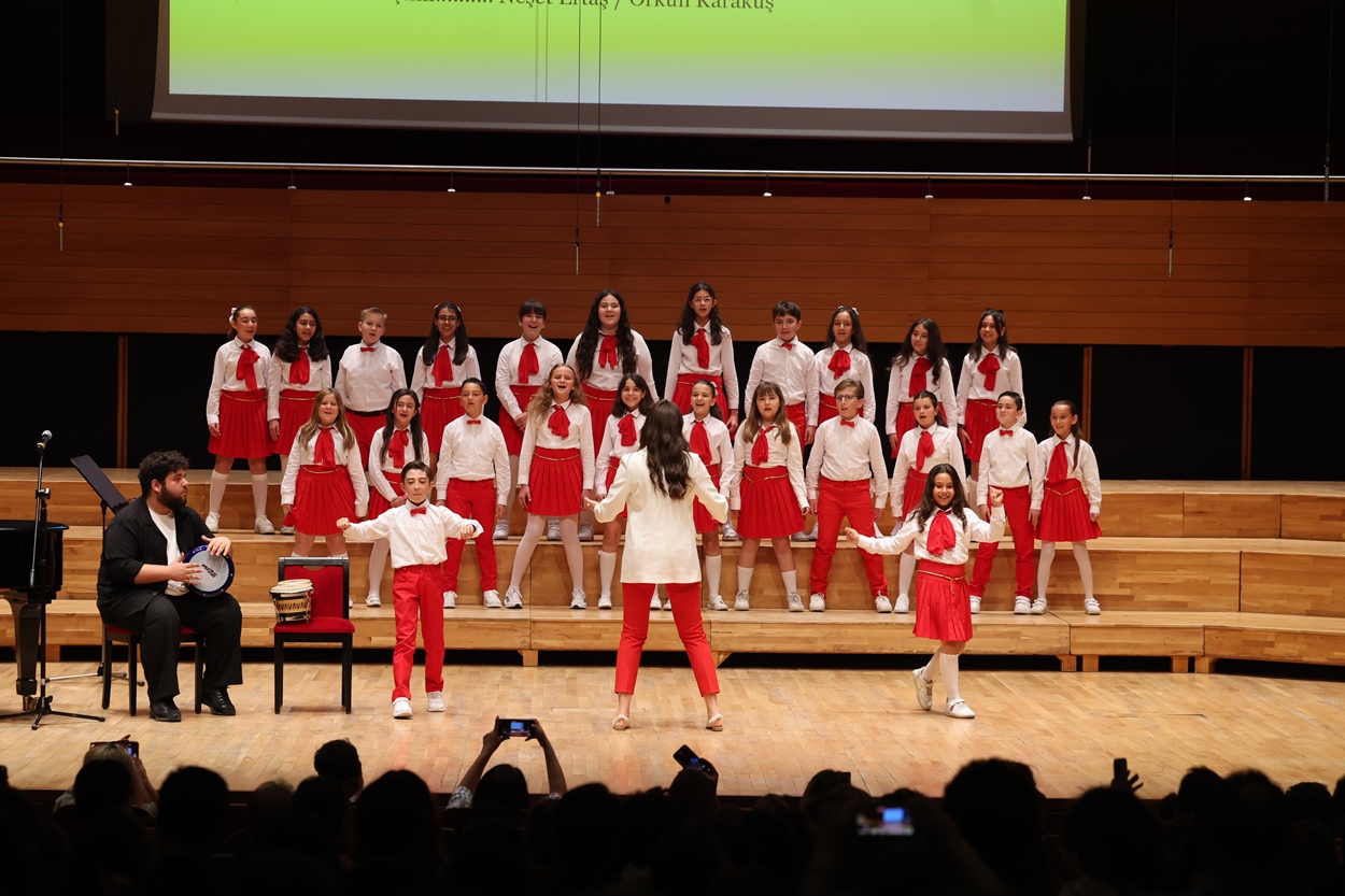 Balıkesir Üniversitesi Çocuk Korosundan Sanat ve Başarı Dolu Bir Yıl 3
