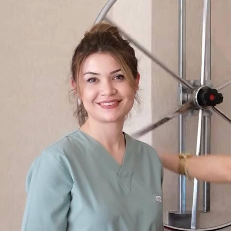 Buse Kılınç Küpeli