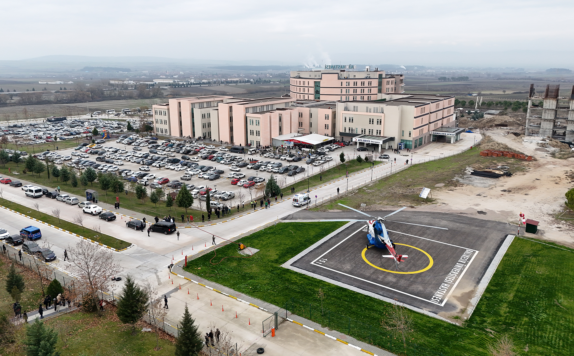 BAÜN Hastanesinden Sağlıkta Büyük Adım: Heliport Acil İniş Alanı Hizmete Girdi 4